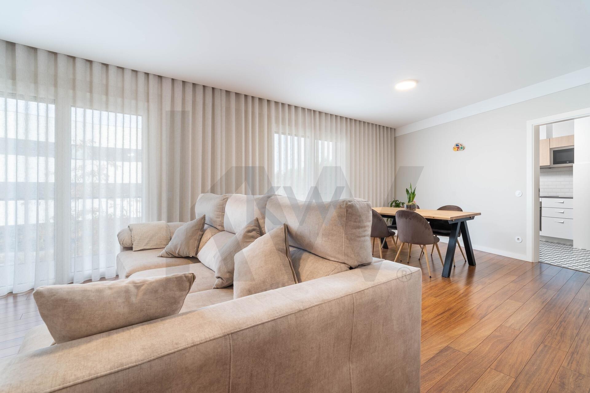 Apartamento T2 à Venda em Coimbra - Portugal - 2
