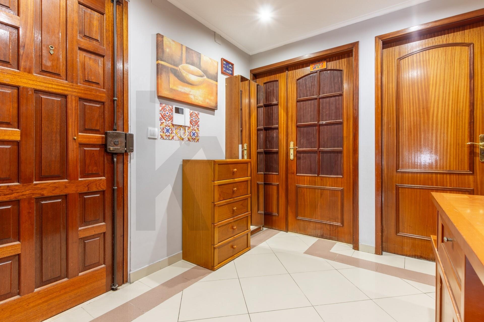 Apartamento T2 à Venda em Corroios - Setúbal - Portugal - 3