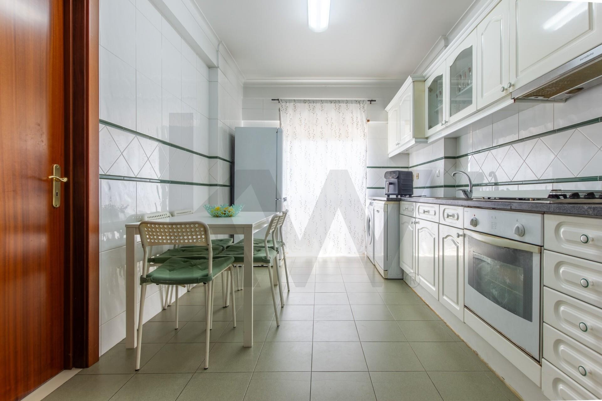 Apartamento T2 à Venda em Corroios - Setúbal - Portugal - 8