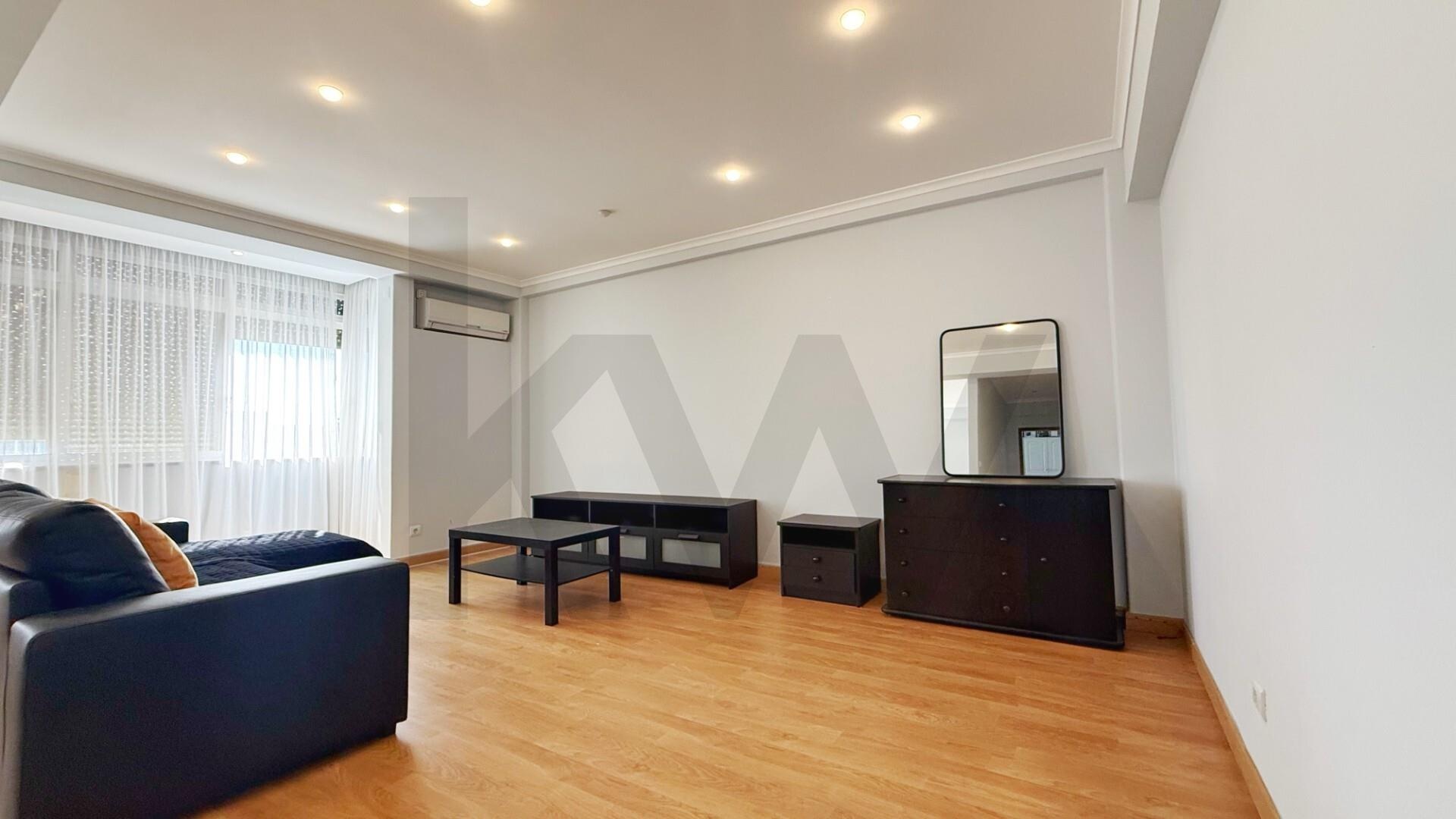 Apartamento T2 à Venda em Corroios - Setúbal - Portugal - 6