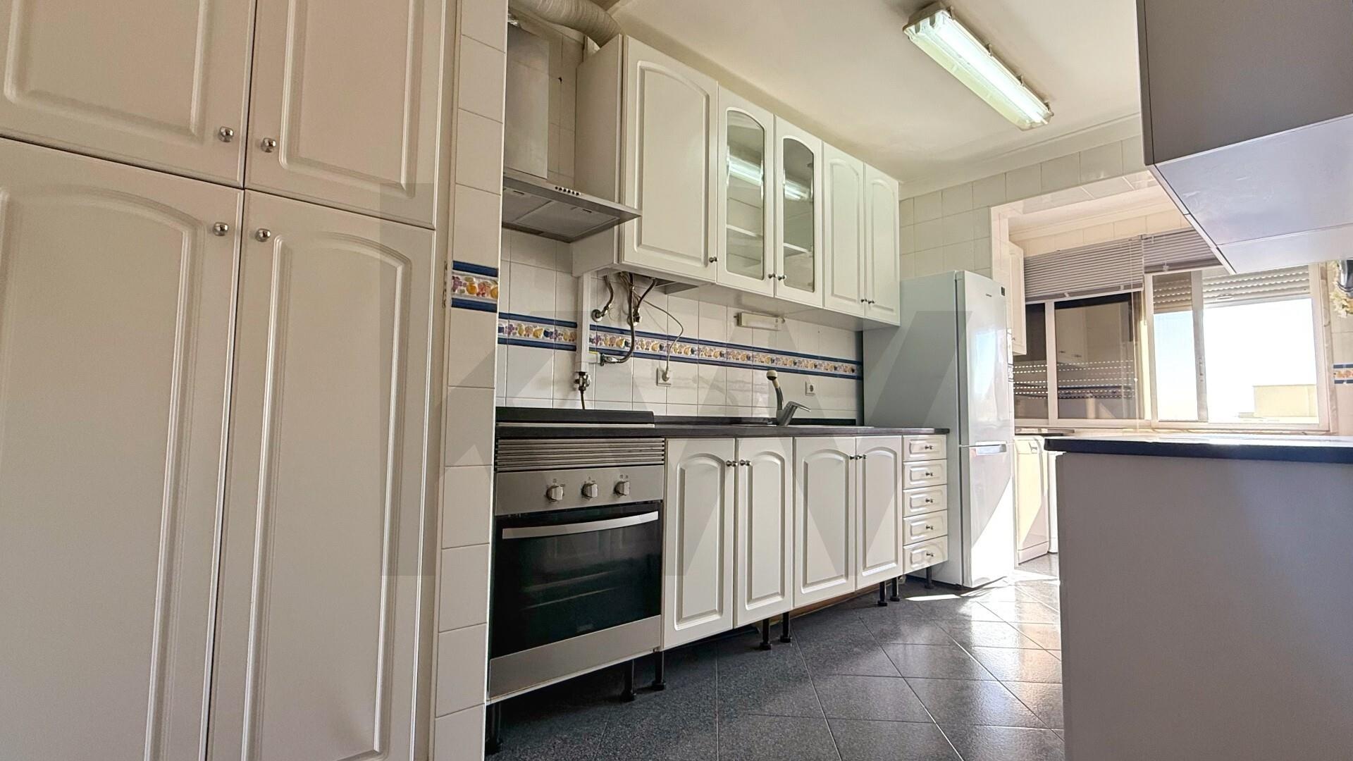 Apartamento T2 à Venda em Corroios - Setúbal - Portugal - 7
