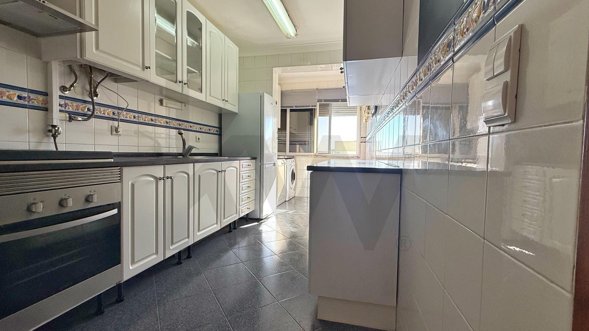 Apartamento T2 à Venda em Corroios - Setúbal - Portugal - 8