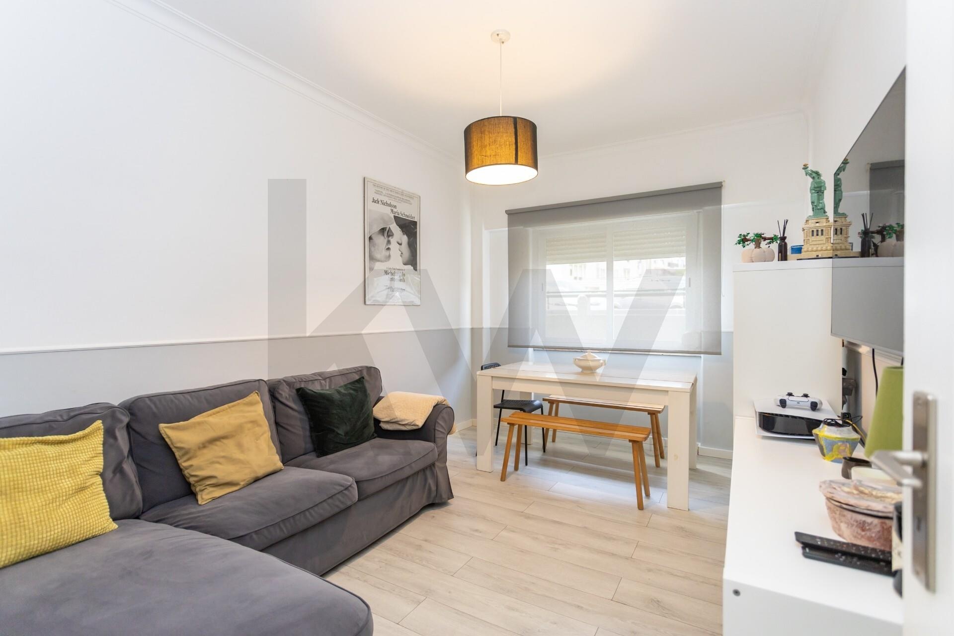Apartamento T2 à Venda em Corroios - Setúbal - Portugal - 1