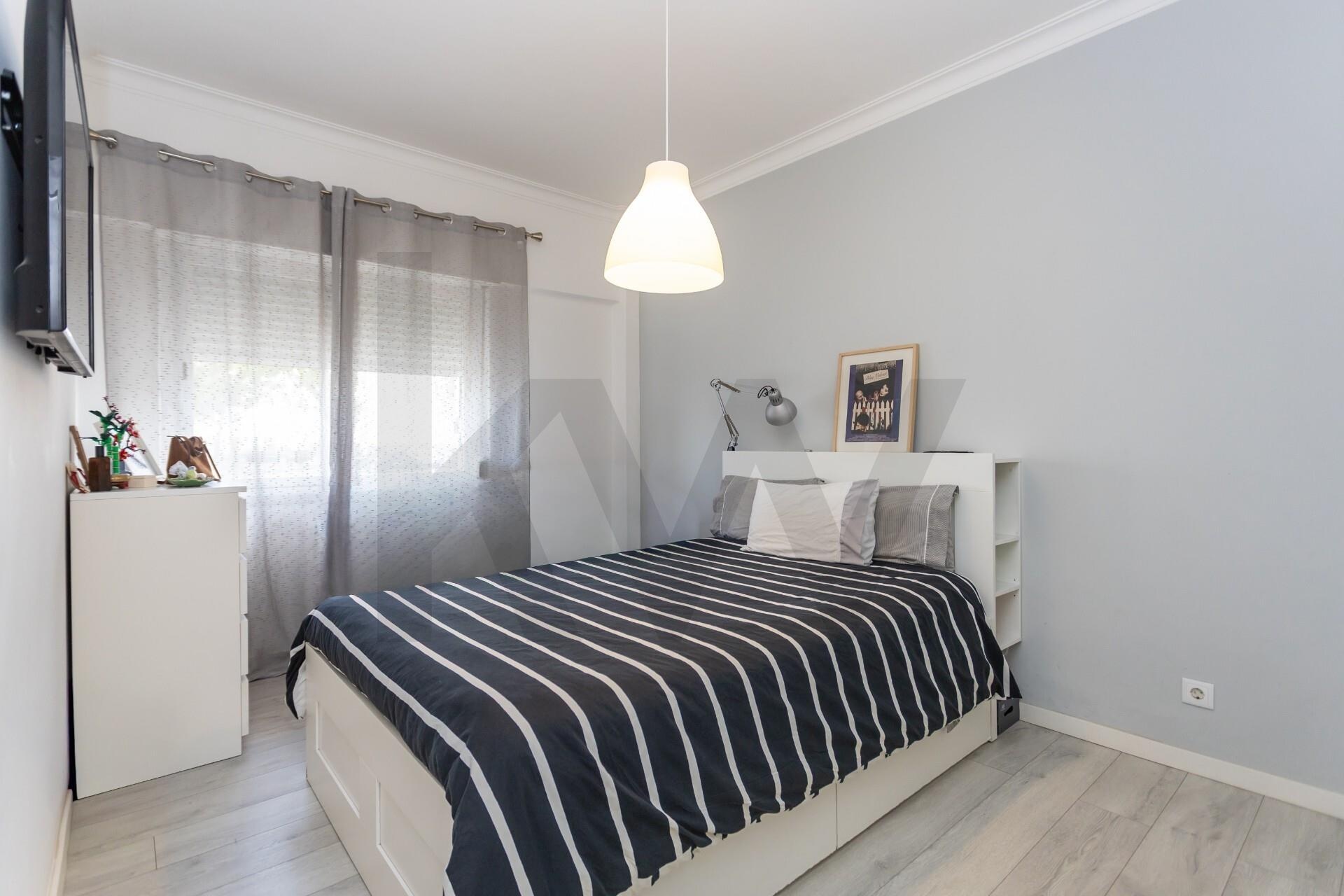 Apartamento T2 à Venda em Corroios - Setúbal - Portugal - 3