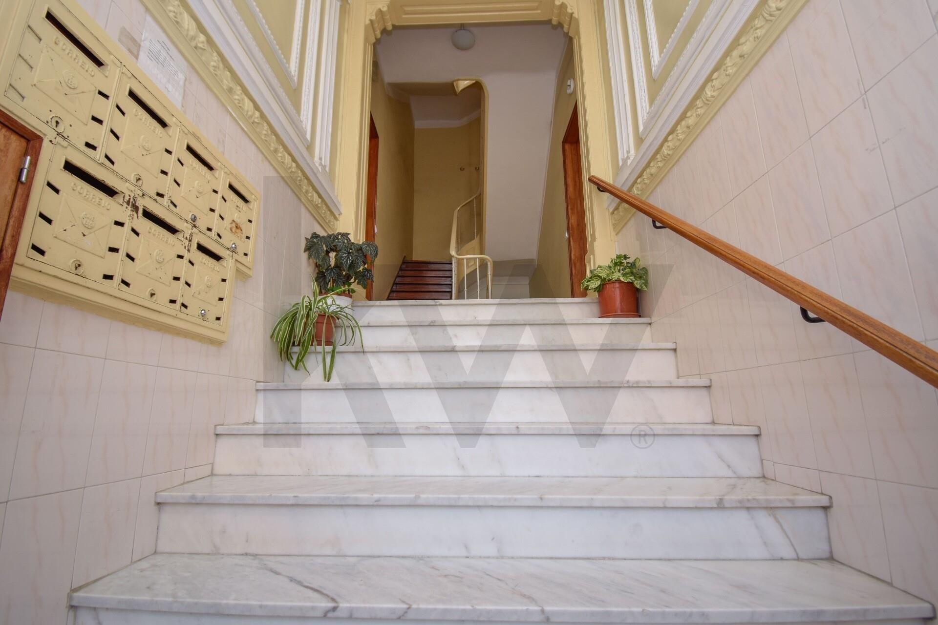 Apartamento T2 à Venda em Lisboa - Portugal - 2