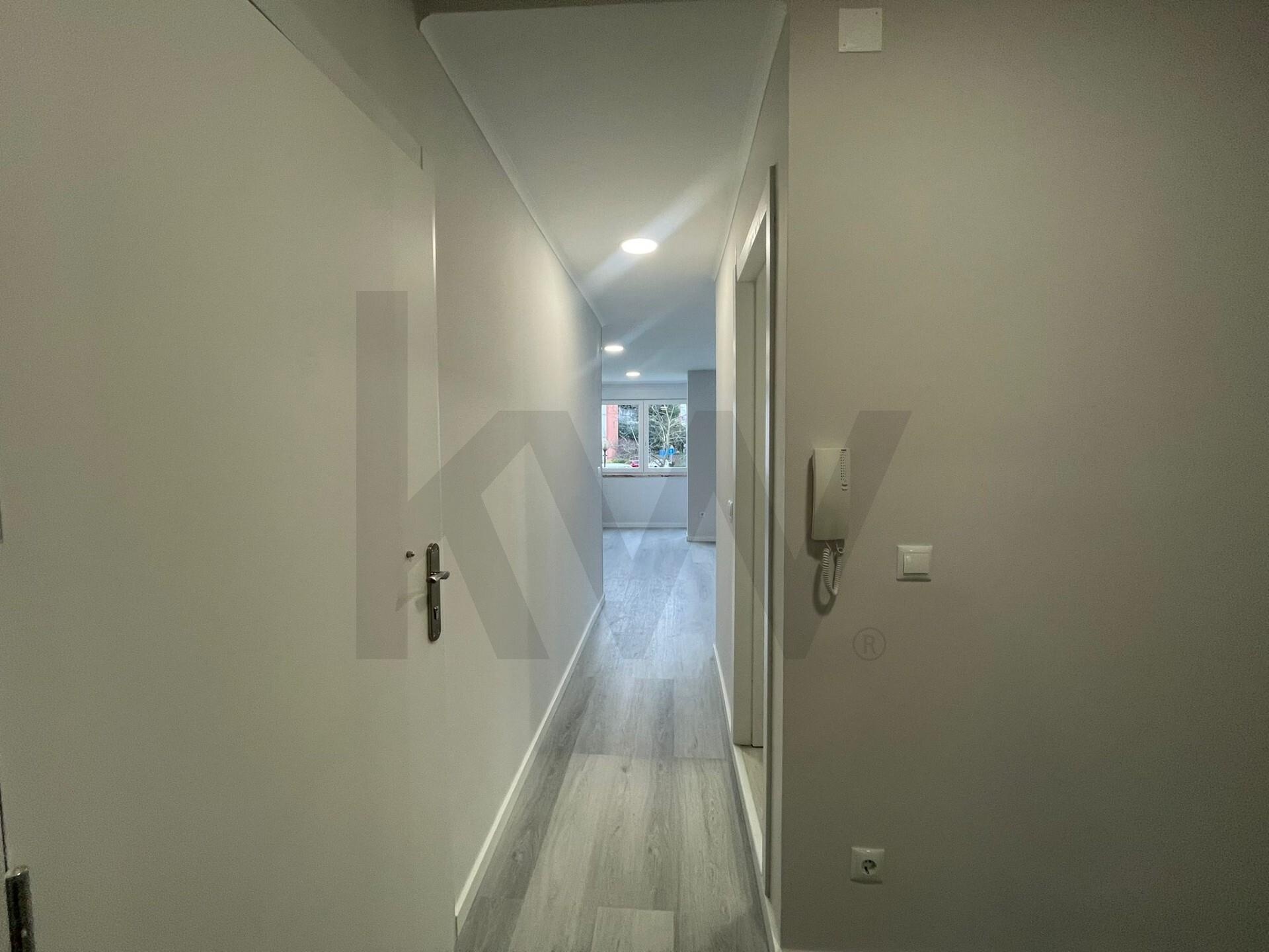 Apartamento T2 à Venda em Oeiras - Lisboa - Portugal - 8