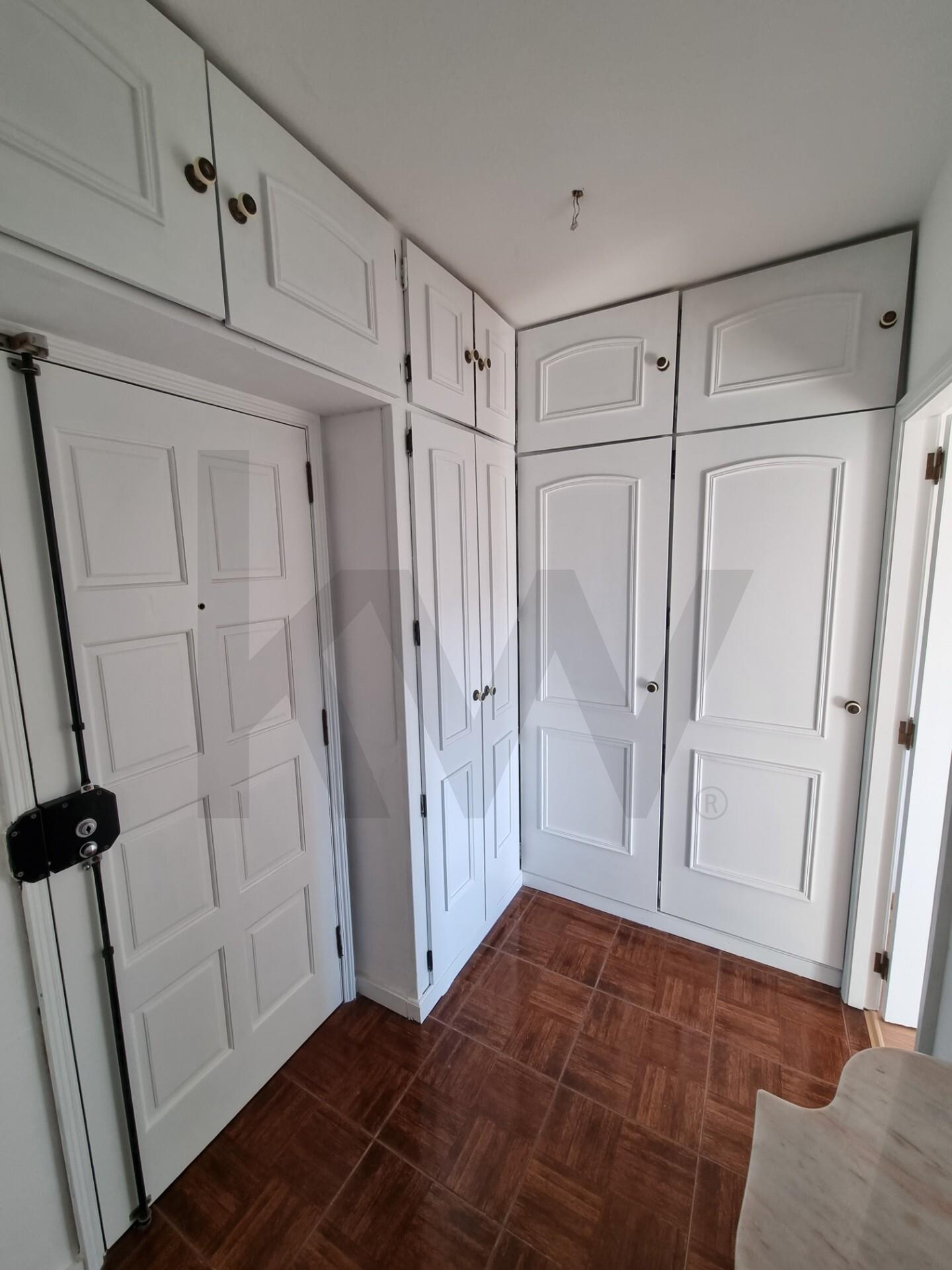 Apartamento T2 à Venda em Olivais - Lisboa - Portugal - 3