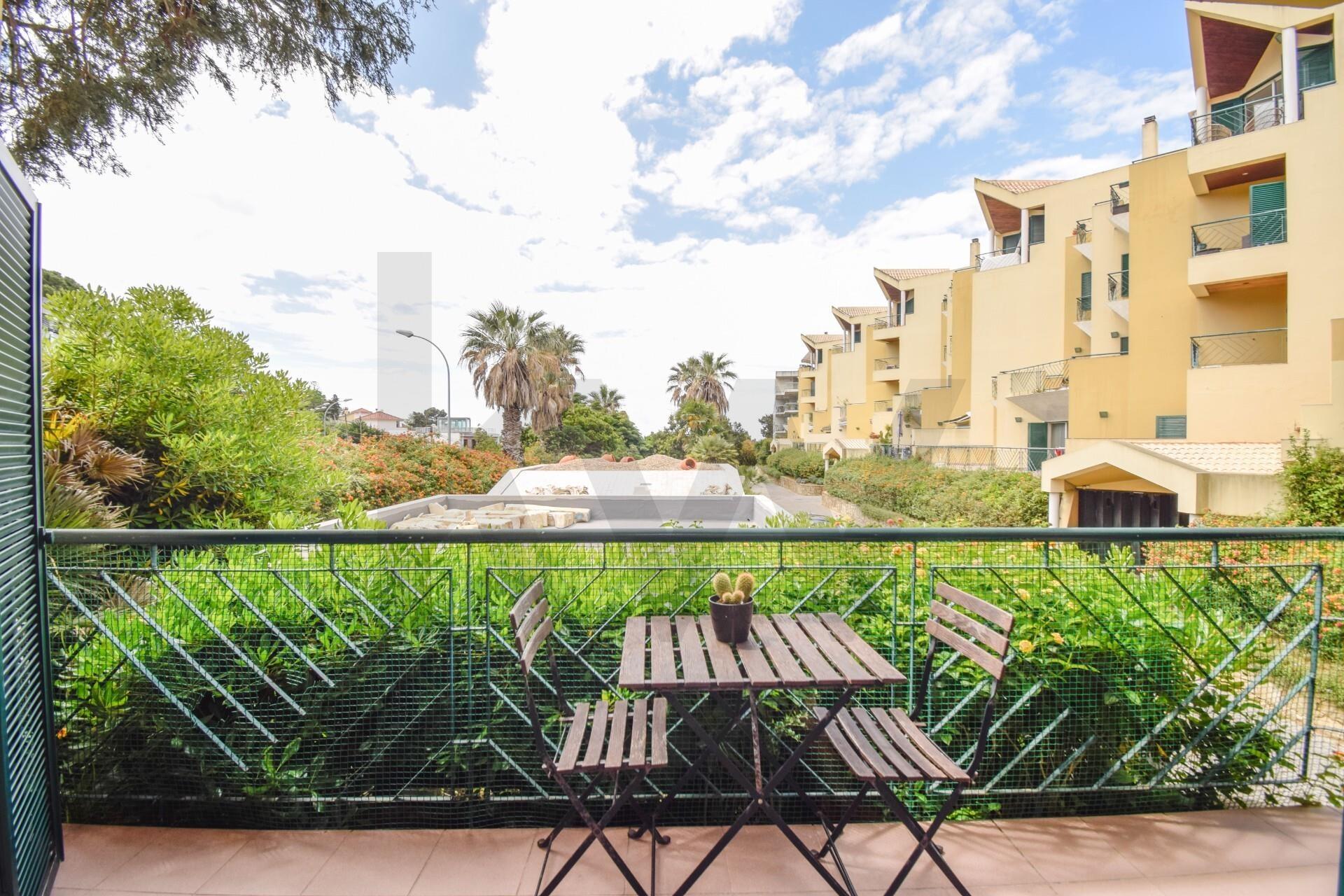 Apartamento T2 à Venda em Paço De Arcos - Lisboa - Portugal - 1