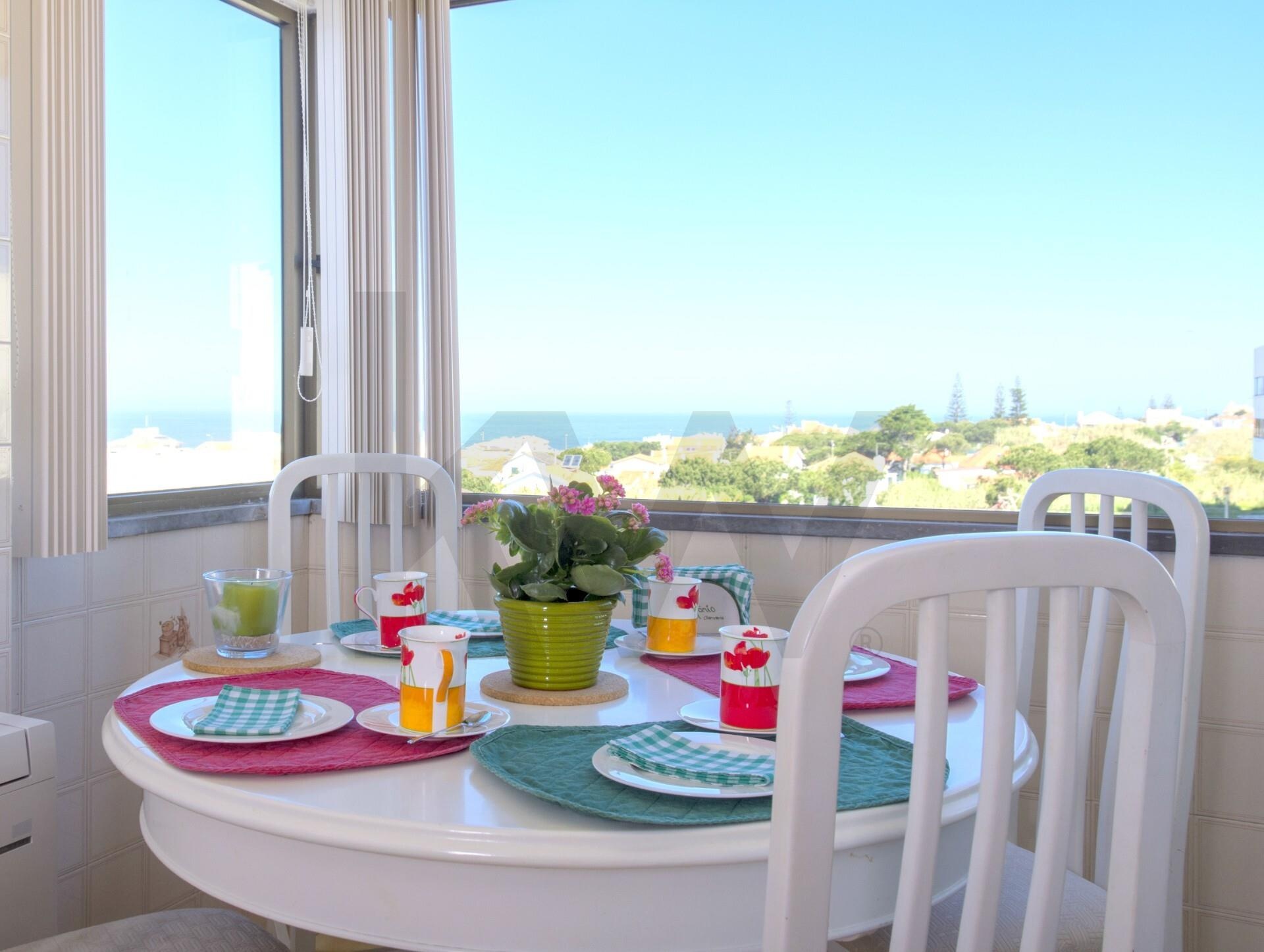 Apartamento T2 à Venda em Praia Das Maçãs - Lisboa - Portugal - 2