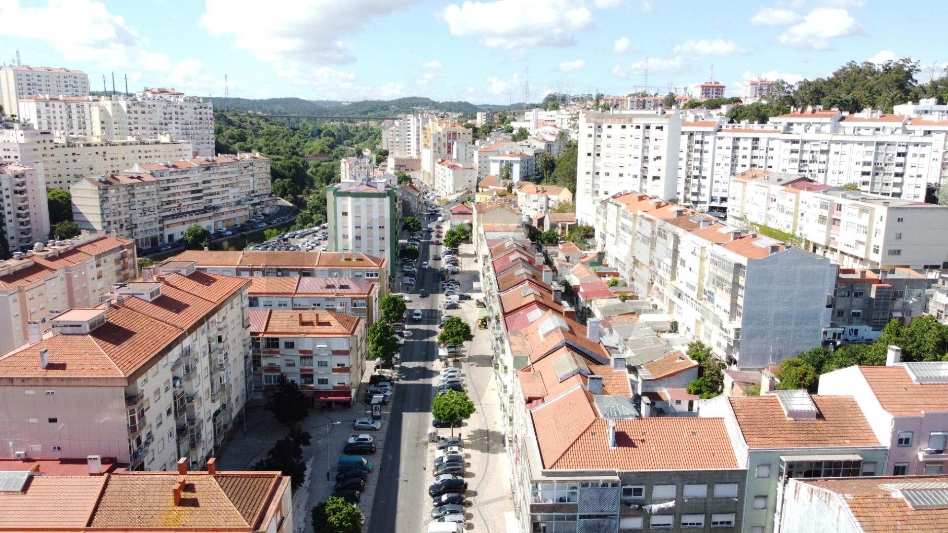 Apartamento T2 à Venda em Queluz - Lisboa - Portugal - 4