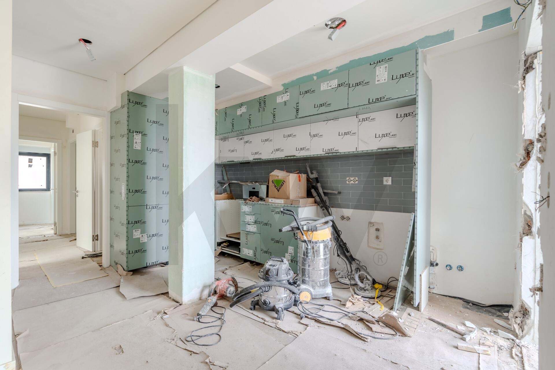 Apartamento T2 à Venda em Ramada - Lisboa - Portugal - 3