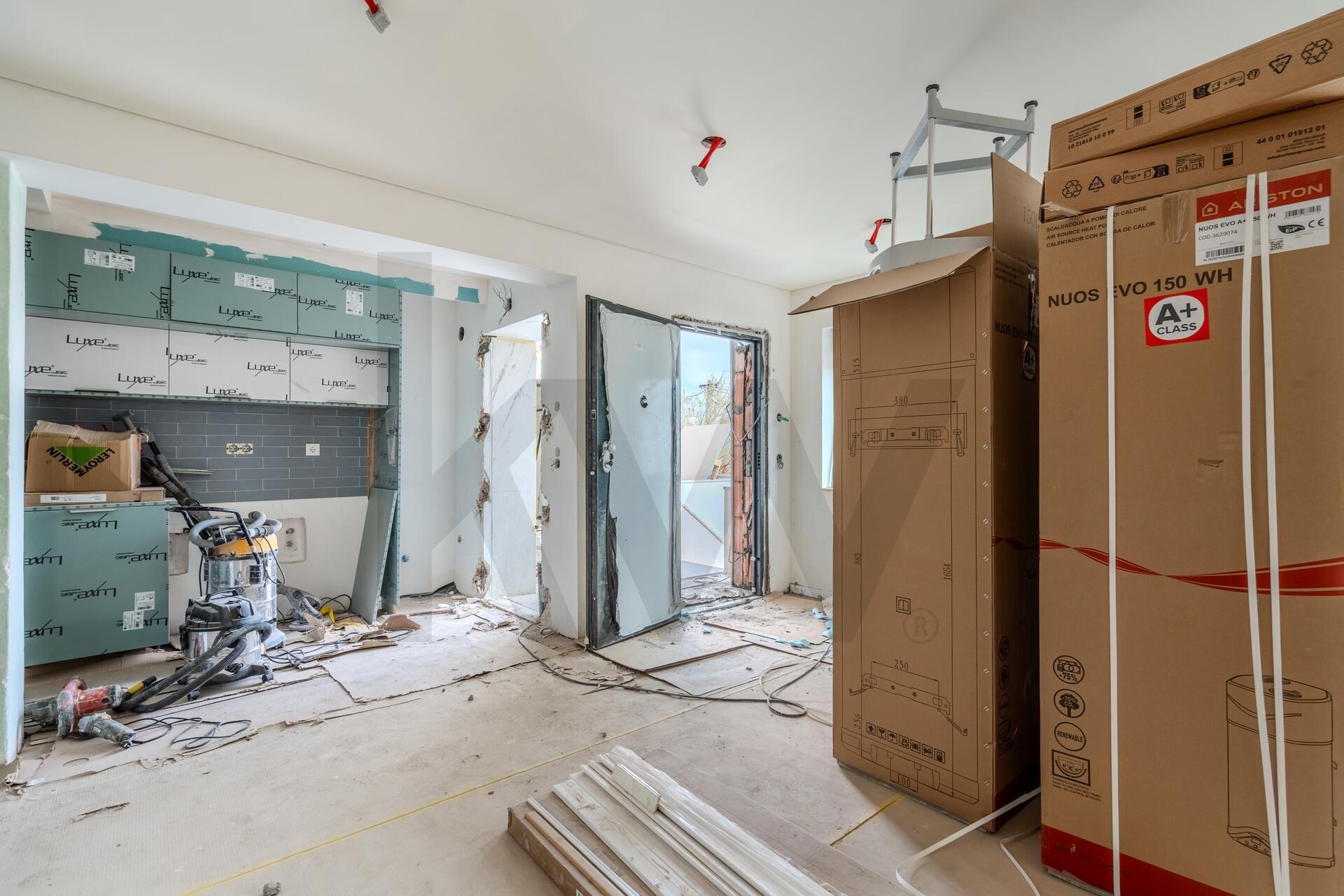 Apartamento T2 à Venda em Ramada - Lisboa - Portugal - 5