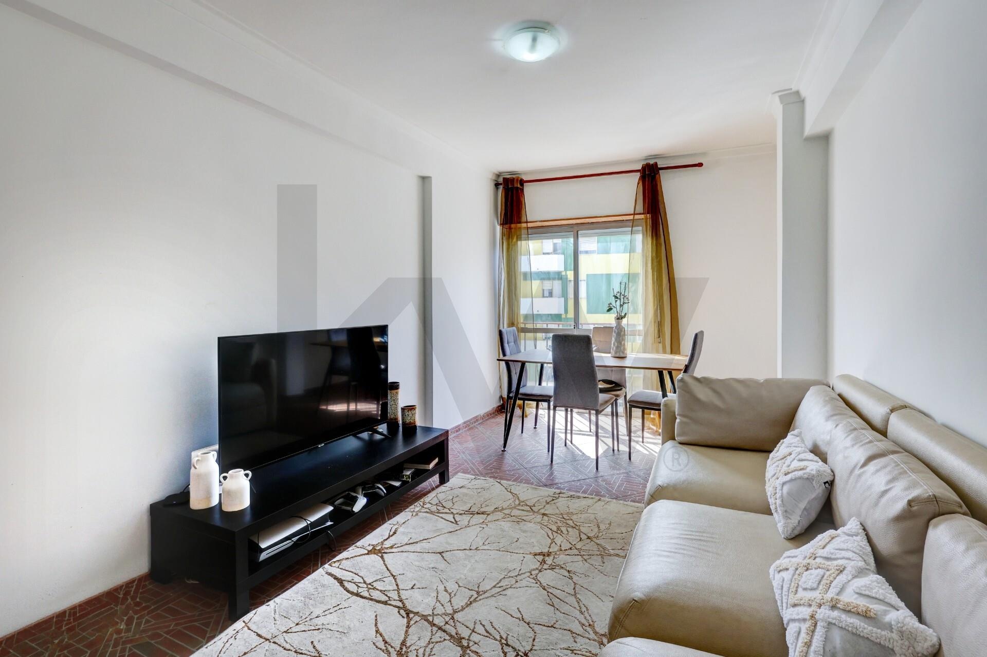 Apartamento T2 à Venda em Rio De Mouro - Lisboa - Portugal - 3