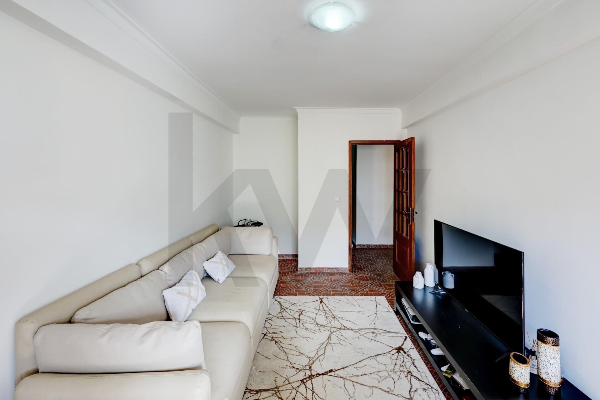 Apartamento T2 à Venda em Rio De Mouro - Lisboa - Portugal - 5
