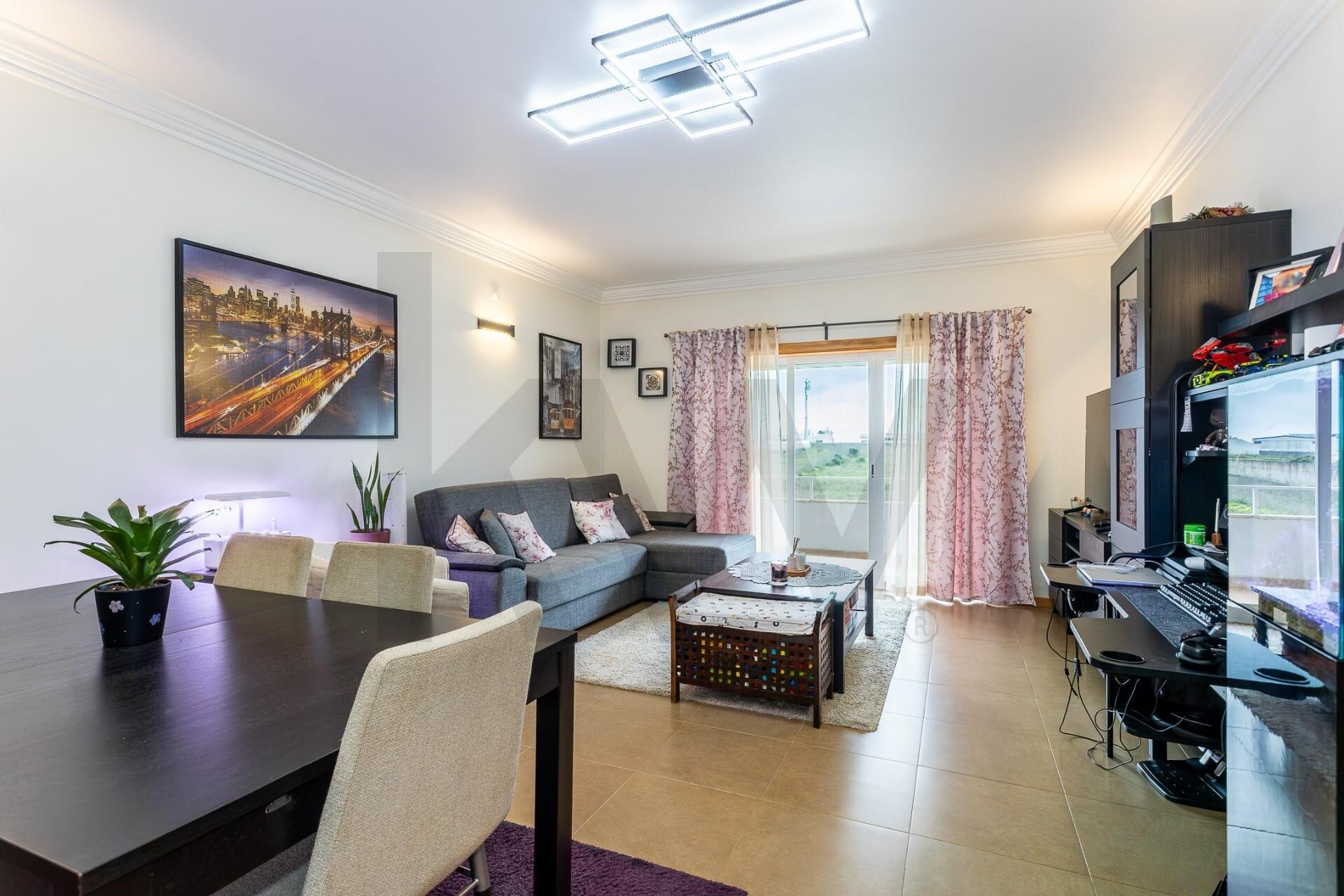 Apartamento T2 à Venda em São Domingos De Rana - Lisboa - Portugal - 1
