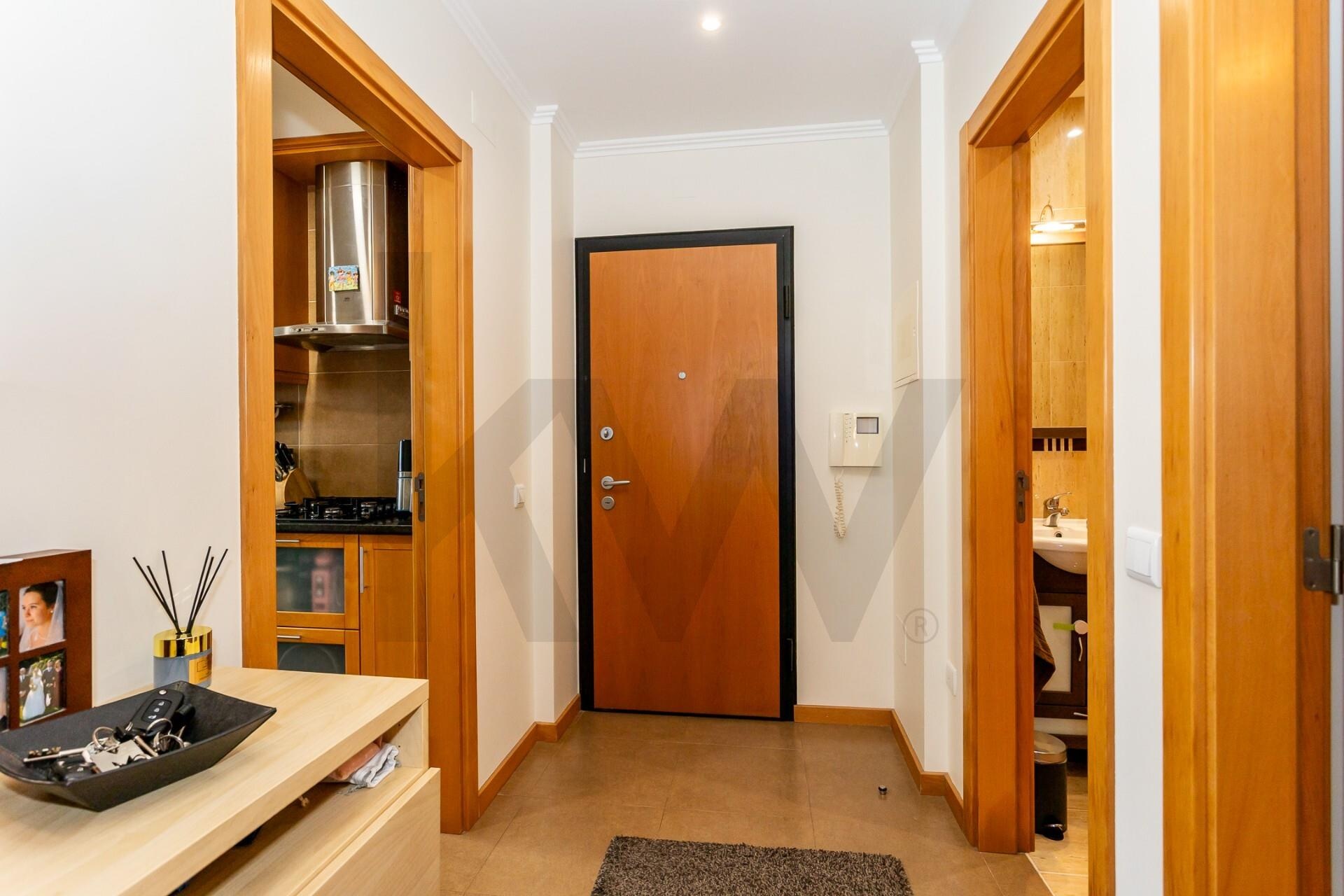 Apartamento T2 à Venda em São Domingos De Rana - Lisboa - Portugal - 2