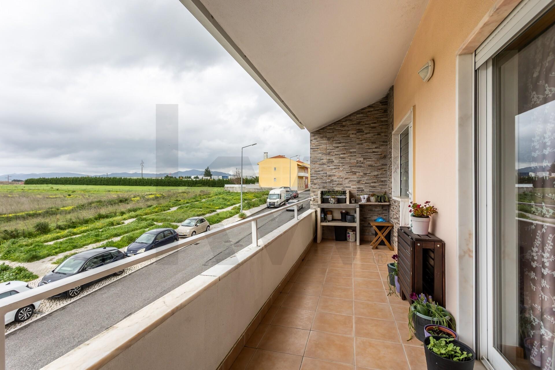 Apartamento T2 à Venda em São Domingos De Rana - Lisboa - Portugal - 5