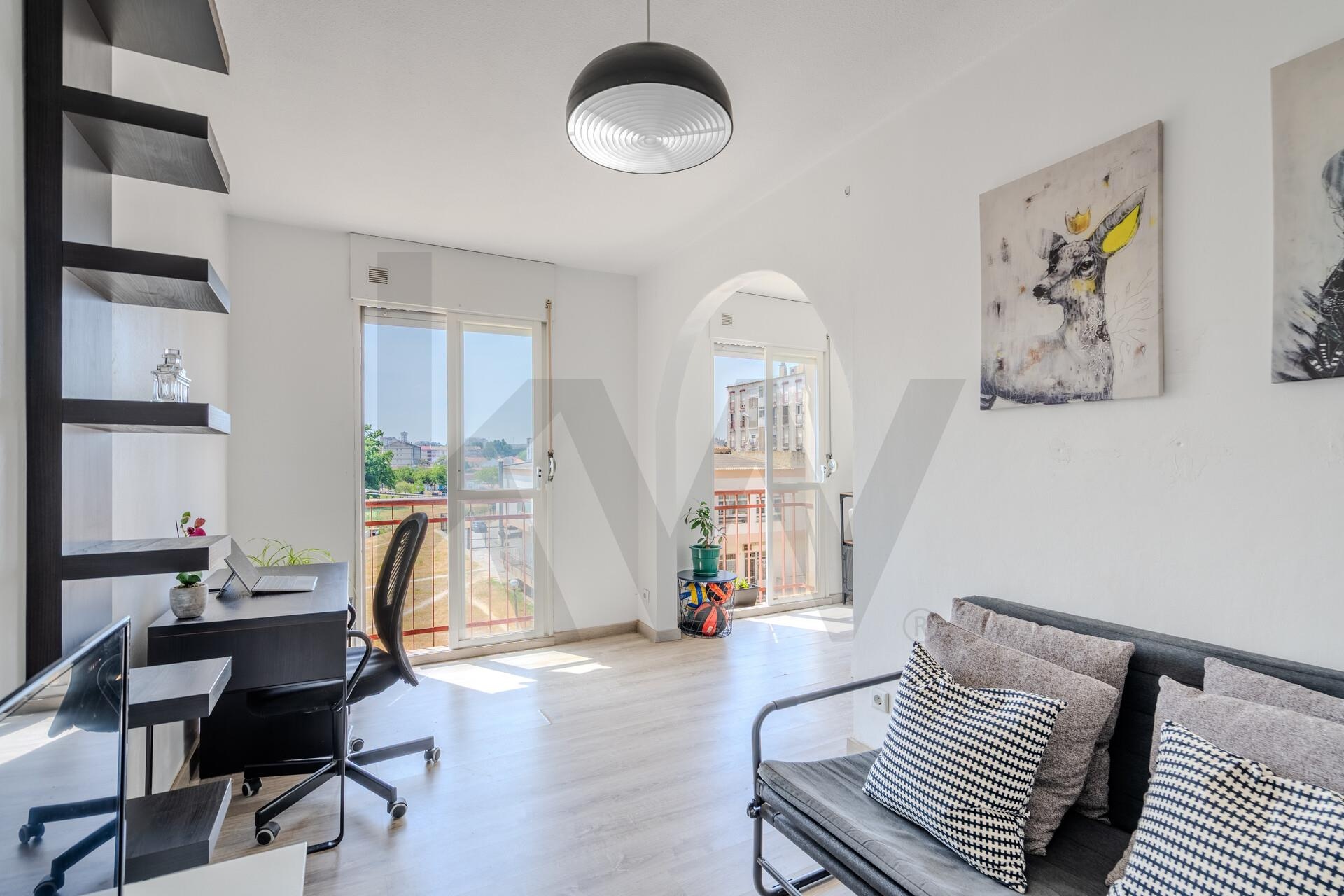 Apartamento T2 à Venda em Vale Da Amoreira - Setúbal - Portugal - 1