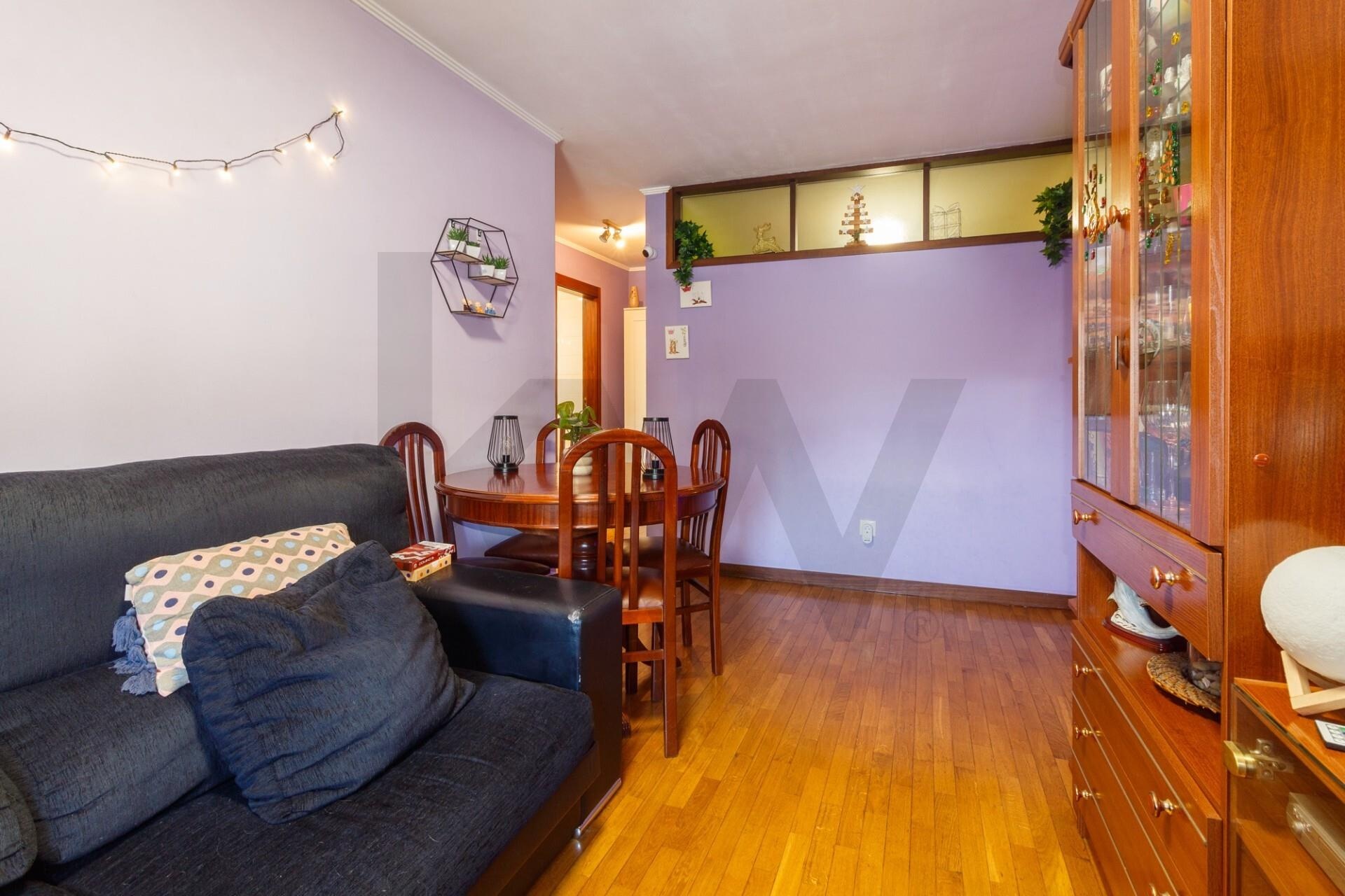 Apartamento T2 à Venda em Vila Nova De Gaia - Porto - Portugal - 2