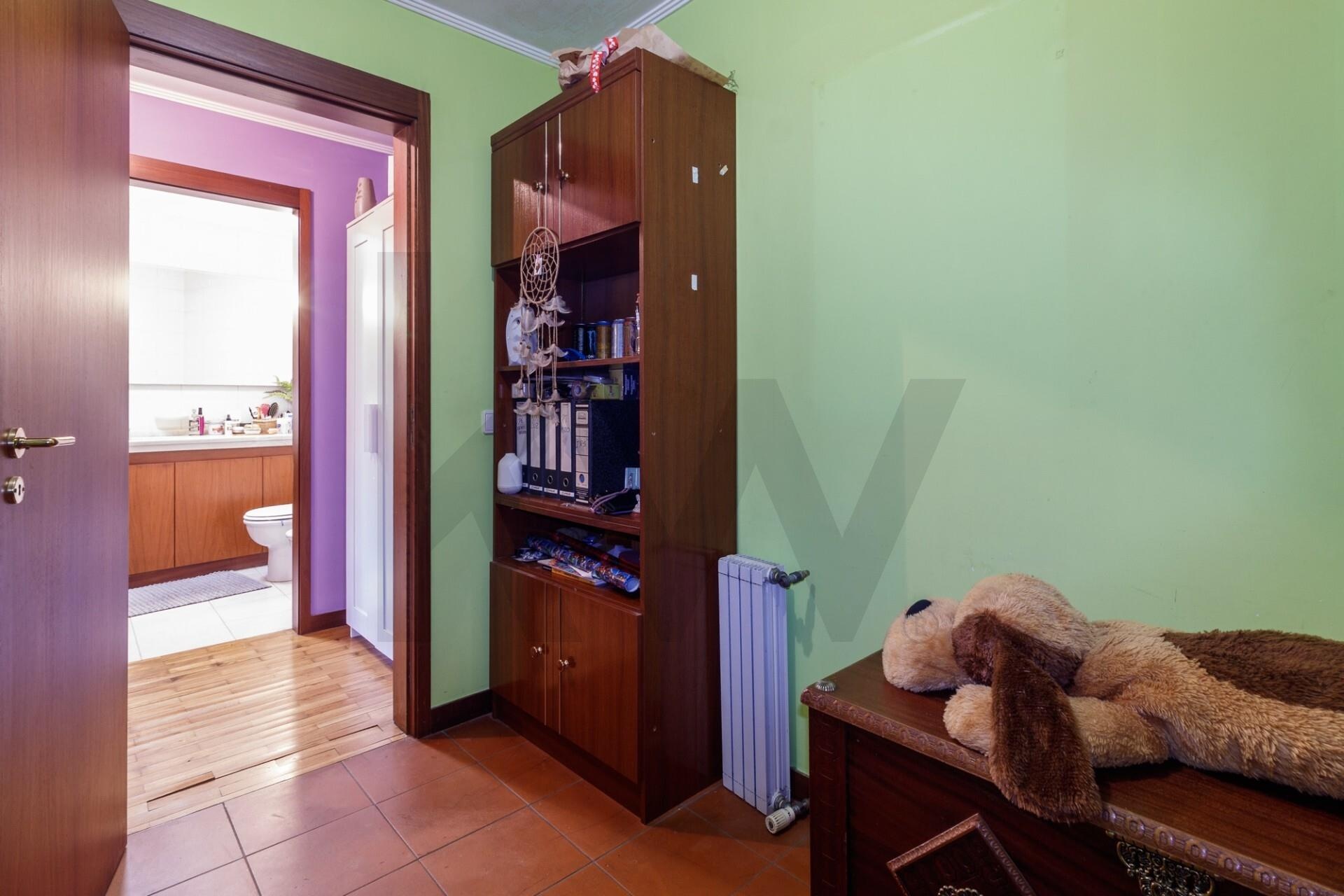 Apartamento T2 à Venda em Vila Nova De Gaia - Porto - Portugal - 4