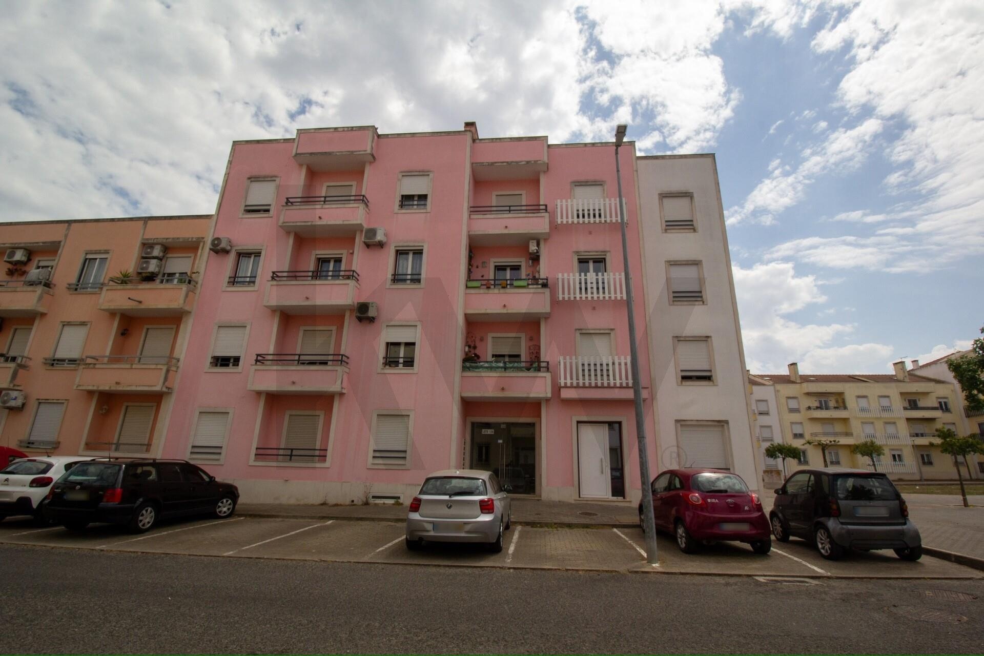 Apartamento de 3 dormitorios en venta en Almeirim - Santarém - Portugal - 1