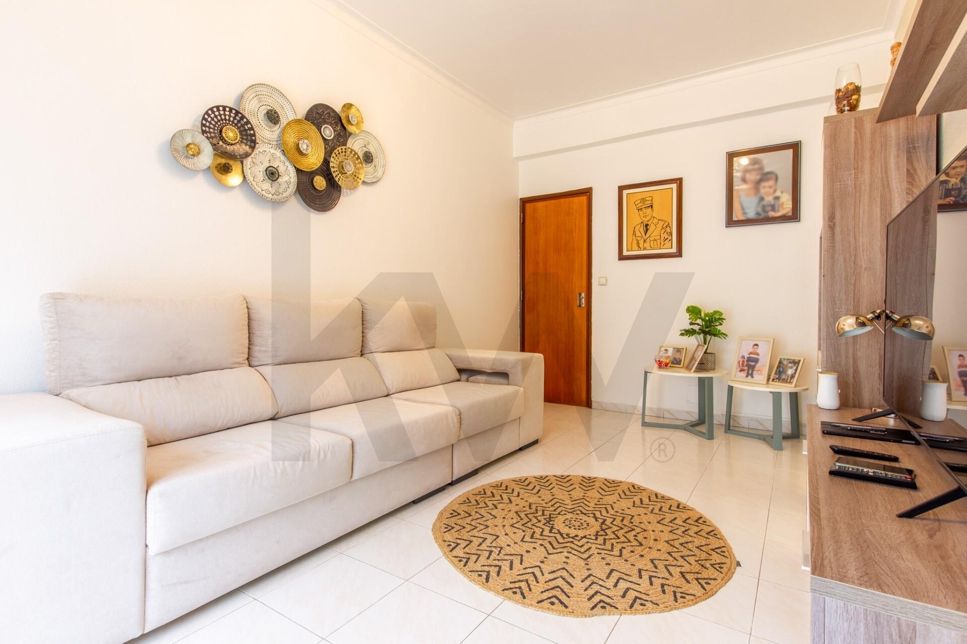 Apartamento T3 à Venda em Barreiro - Setúbal - Portugal - 3