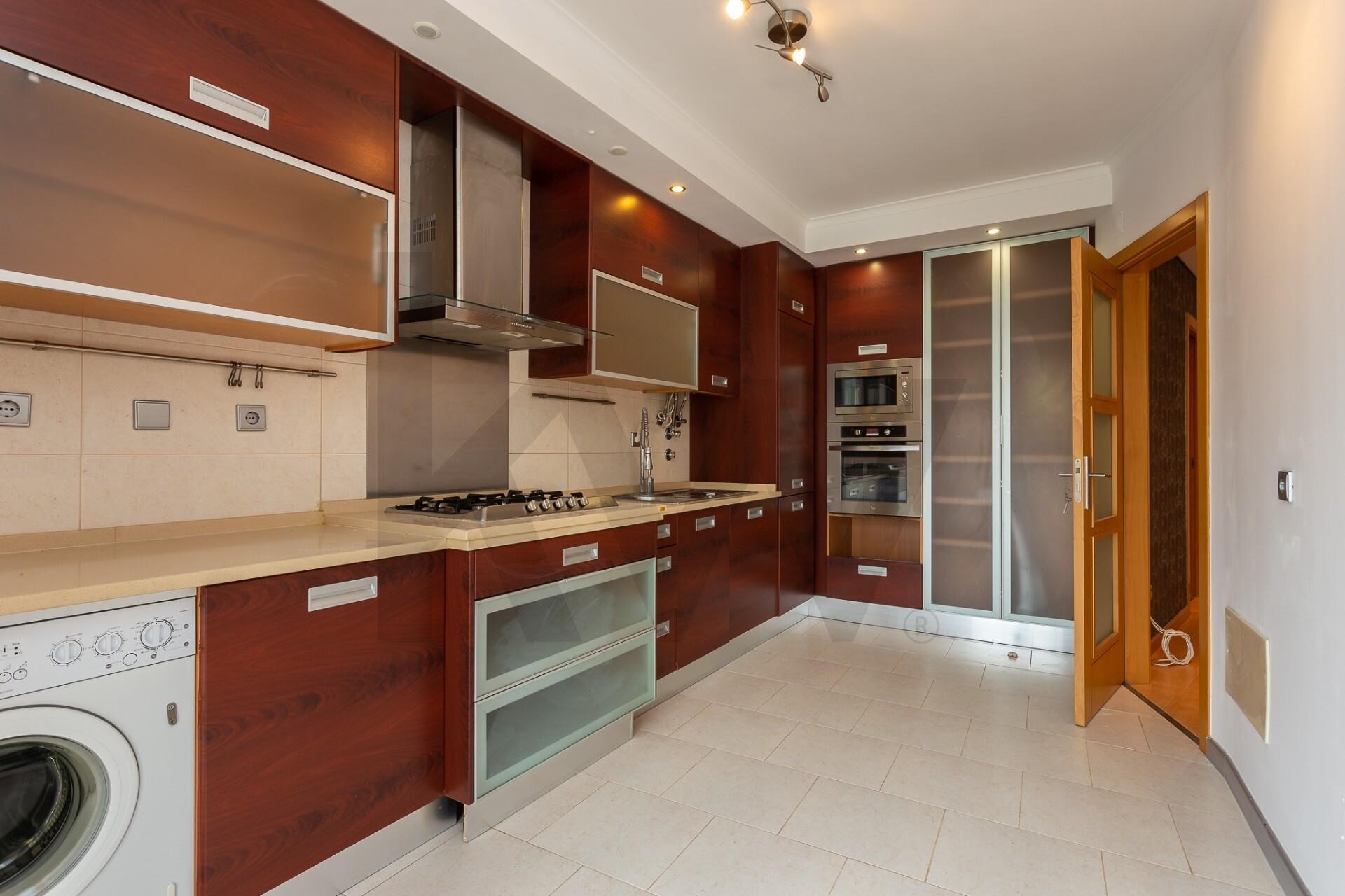 Apartamento T3 à Venda em Corroios - Setúbal - Portugal - 7