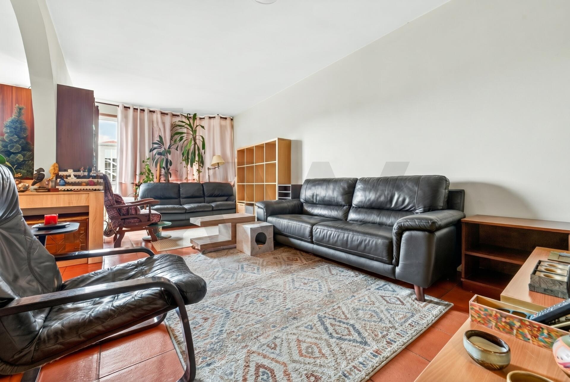 Apartamento T3 à Venda em Funchal - Ilha Da Madeira - Portugal - 1