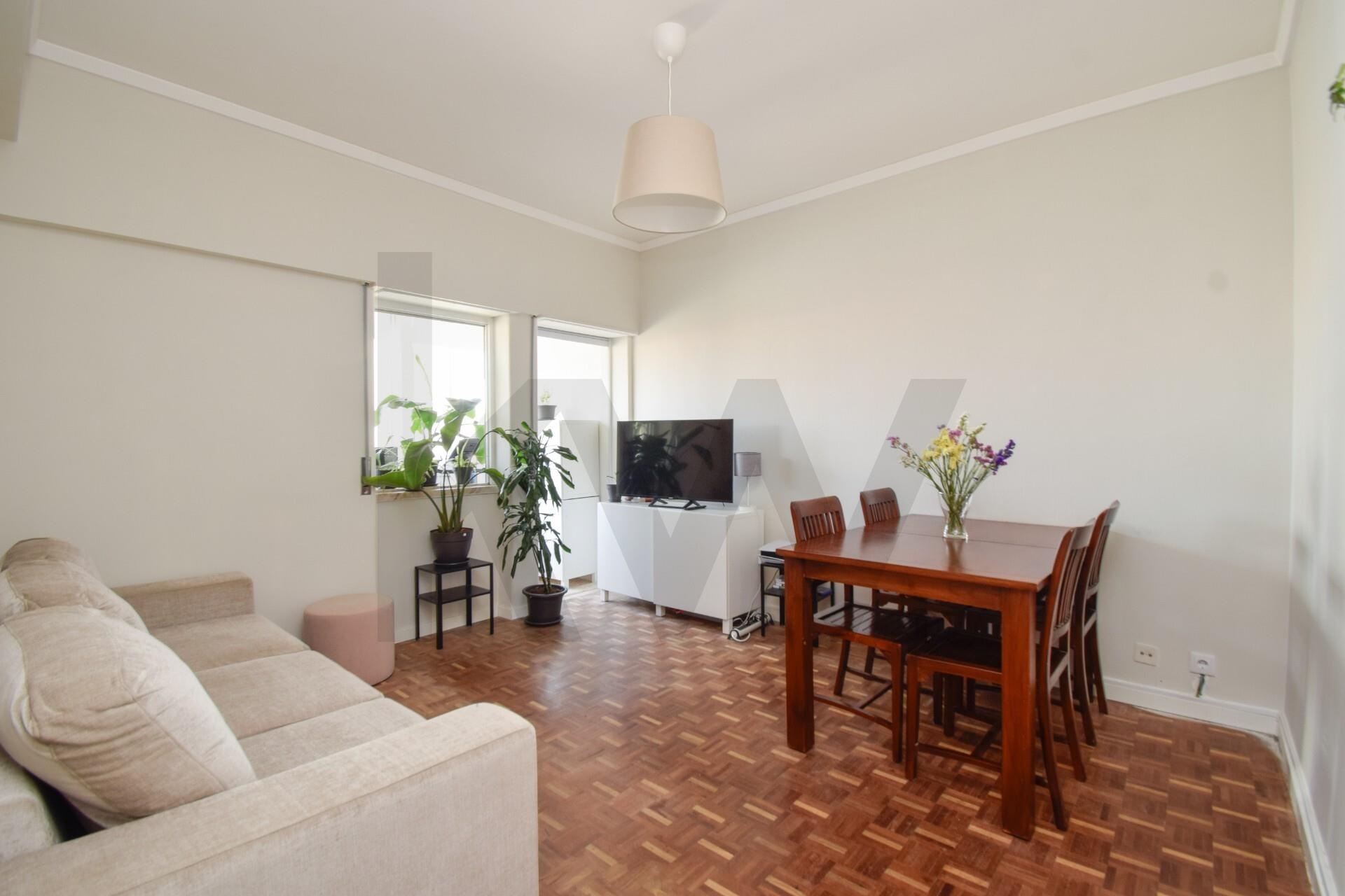 Apartamento T3 à Venda em Oeiras - Lisboa - Portugal - 1