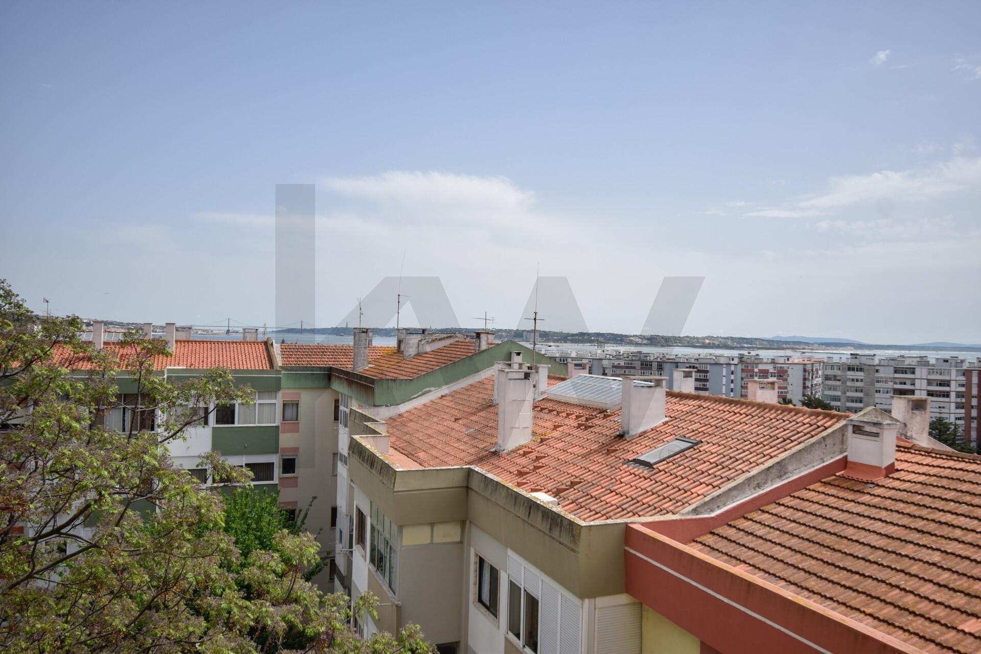 Apartamento T3 à Venda em Oeiras - Lisboa - Portugal - 6