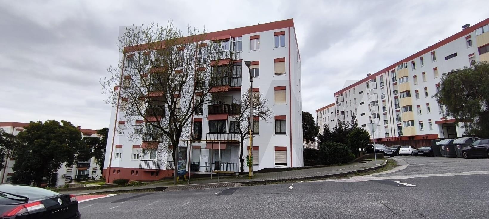 Apartamento de 3 dormitorios en venta en Santo António Cavaleiros - Lisboa - Portugal - 3