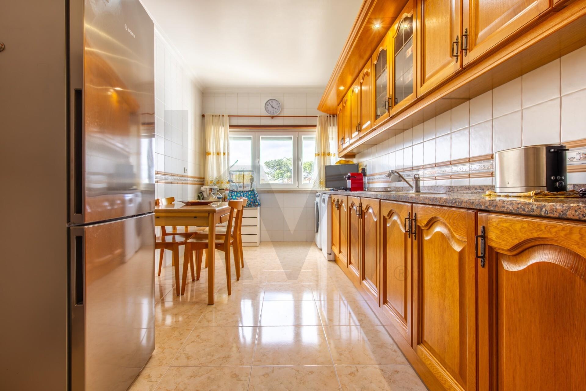 Apartamento T3 à Venda em Santo António Da Charneca - Setúbal - Portugal - 7