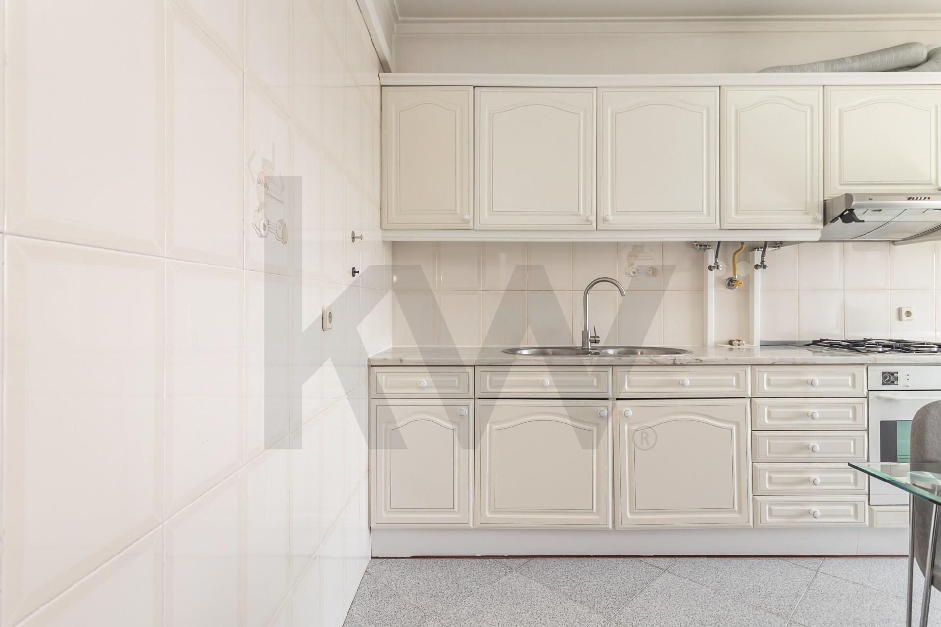 Apartamento T3 à Venda em Seixal - Setúbal - Portugal - 6