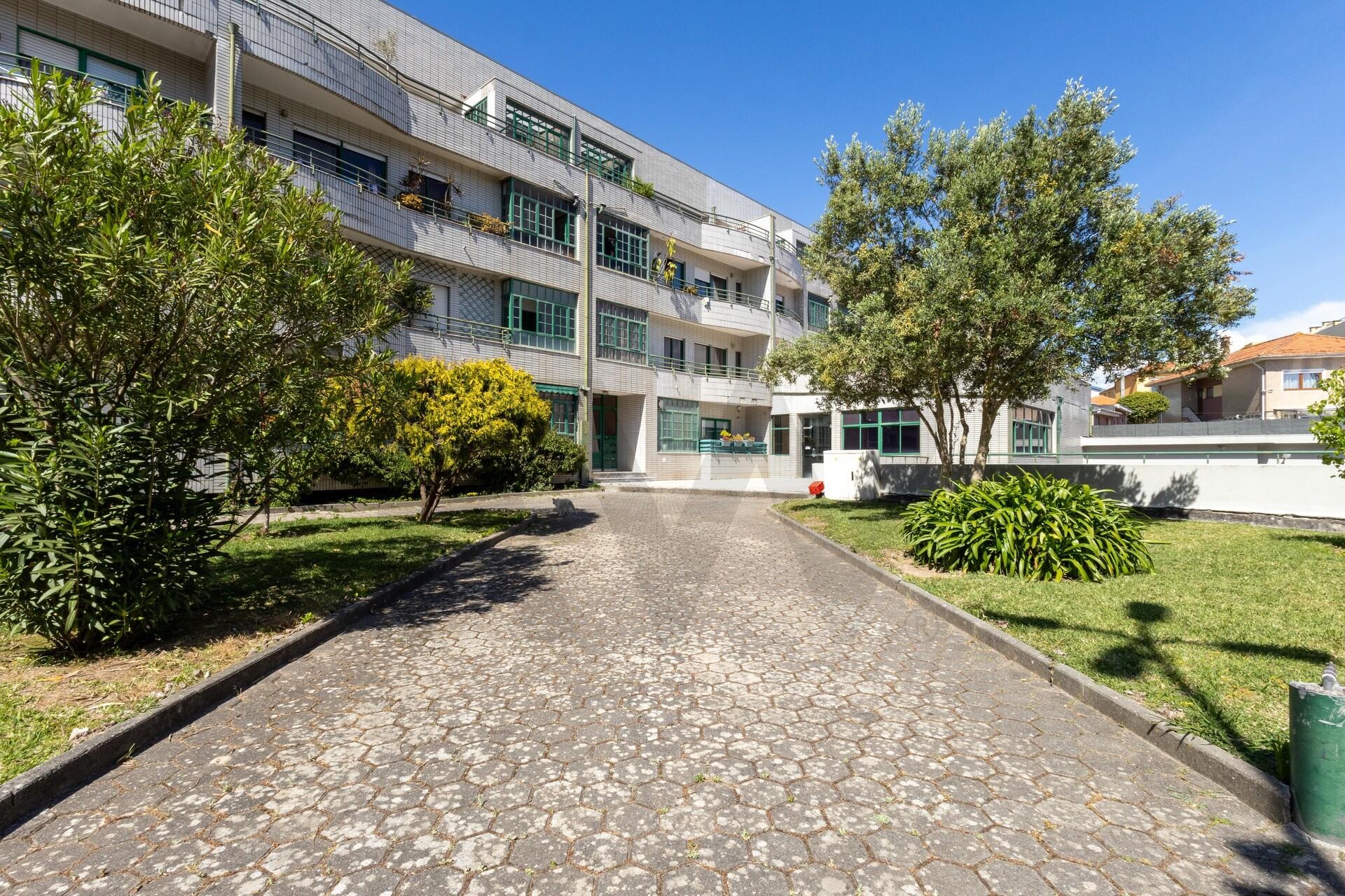Apartamento T3 à Venda em Vila Nova De Gaia - Porto - Portugal - 1