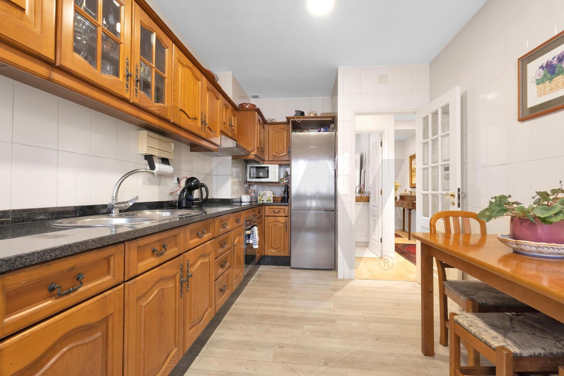Apartamento T3 à Venda em Vila Nova De Gaia - Porto - Portugal - 8