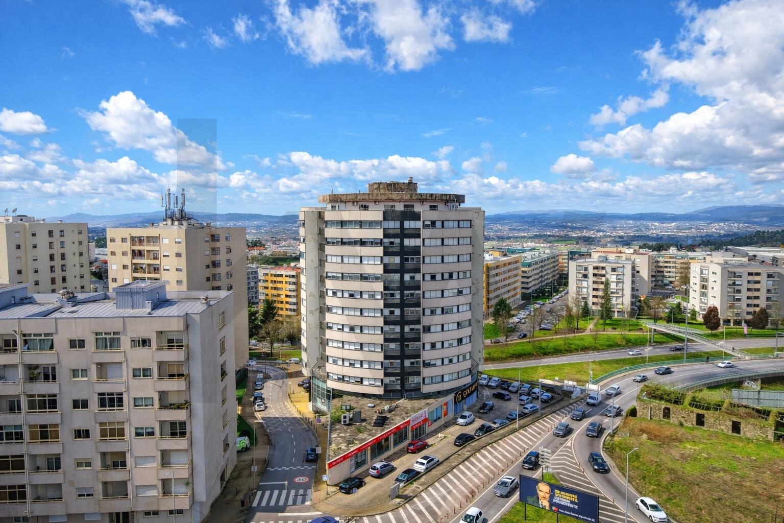 Apartamento T4 à Venda em Braga - Portugal - 1