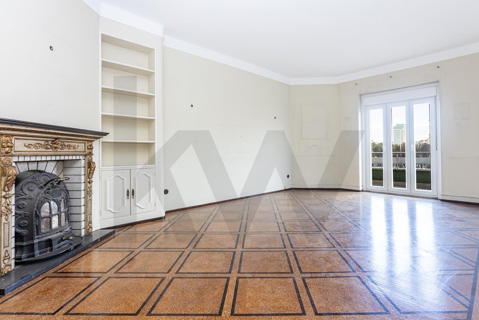 Apartamento T4 à Venda em Lisboa - Portugal - 2
