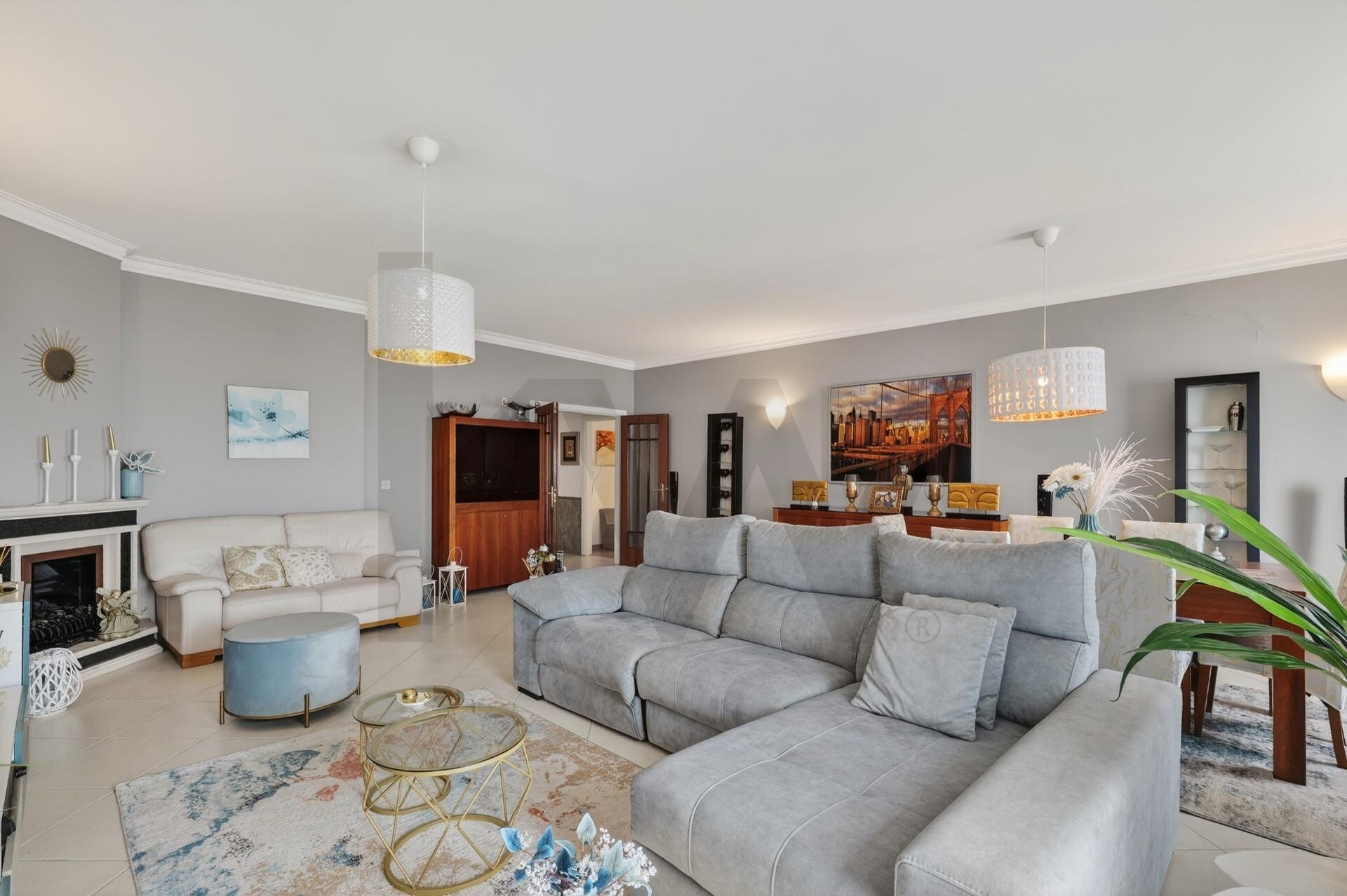 Apartamento T4 à Venda em Póvoa De Santa Iria - Lisboa - Portugal - 4