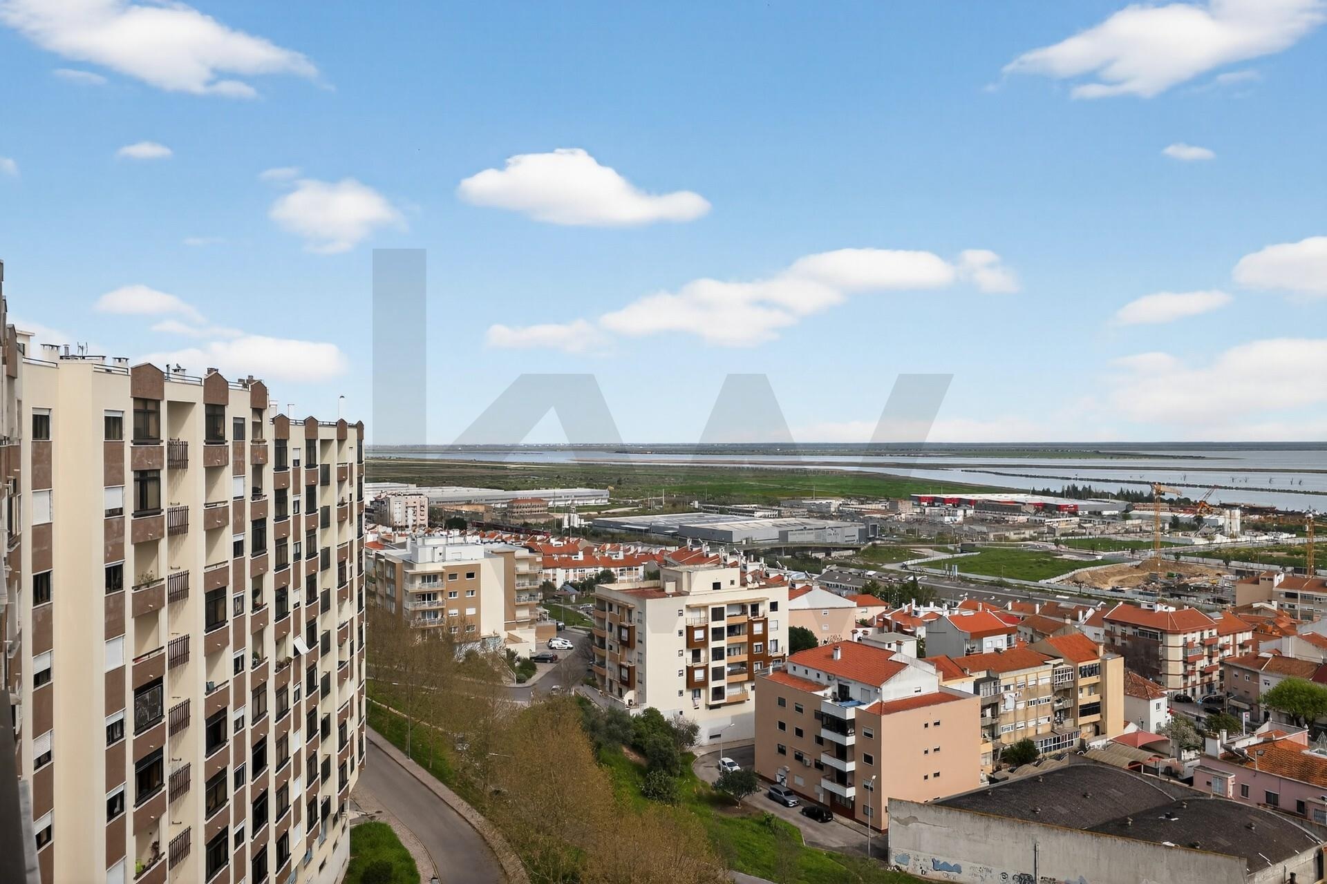 Apartamento T4 à Venda em Póvoa De Santa Iria - Lisboa - Portugal - 6