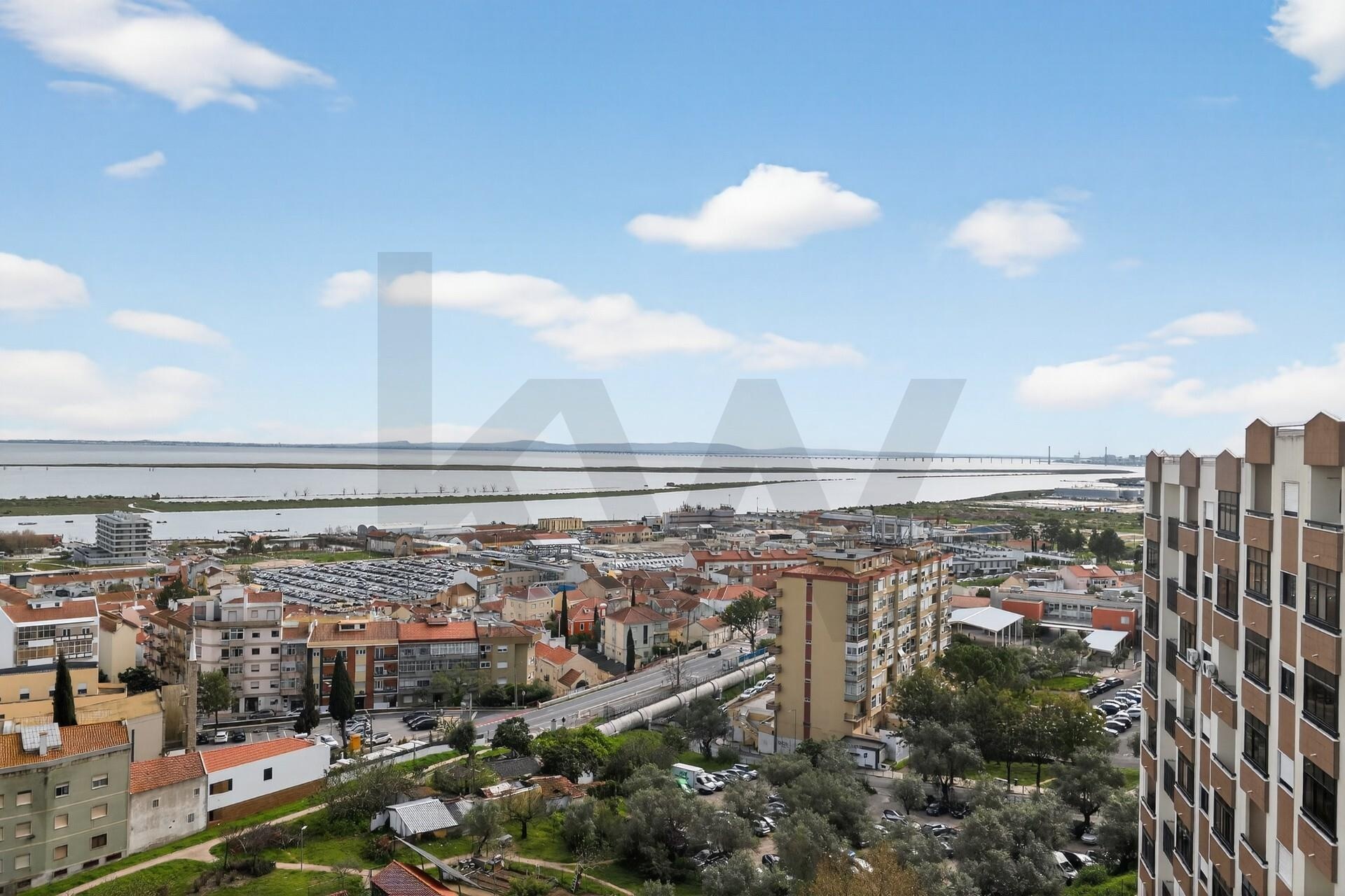 Apartamento T4 à Venda em Póvoa De Santa Iria - Lisboa - Portugal - 7