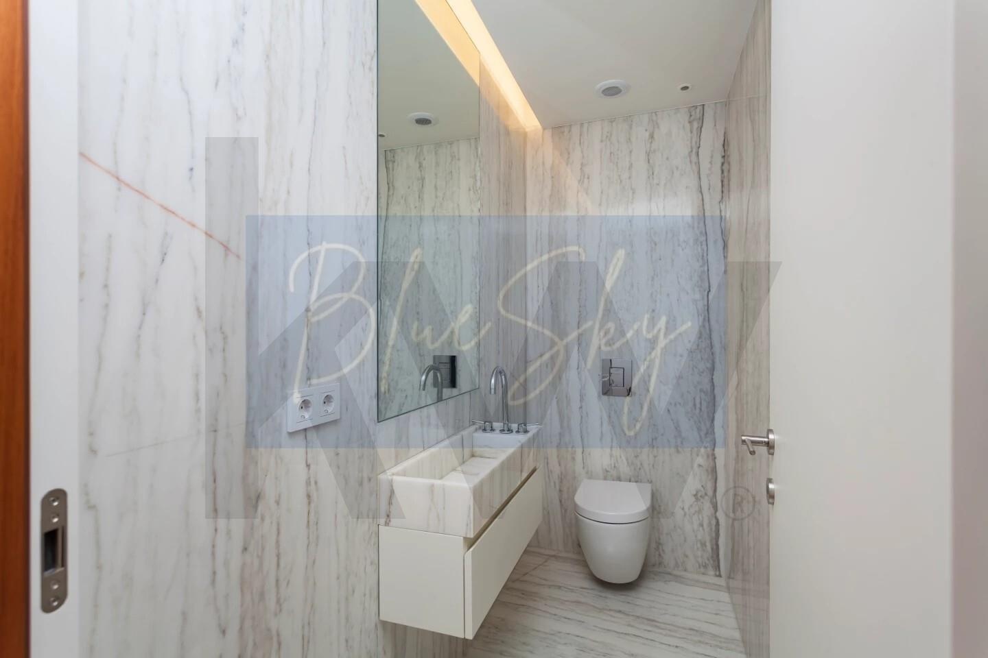 4 Bedroom Home for Sale in Vila Nova De Gaia - Porto - Portugal - 8