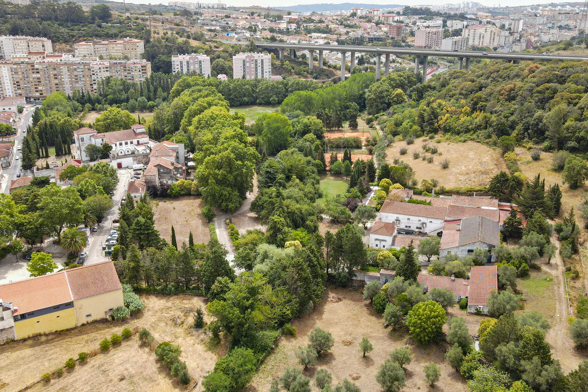 10 Bedroom Home for Sale in Belas, Lisbon, Portugal - 5