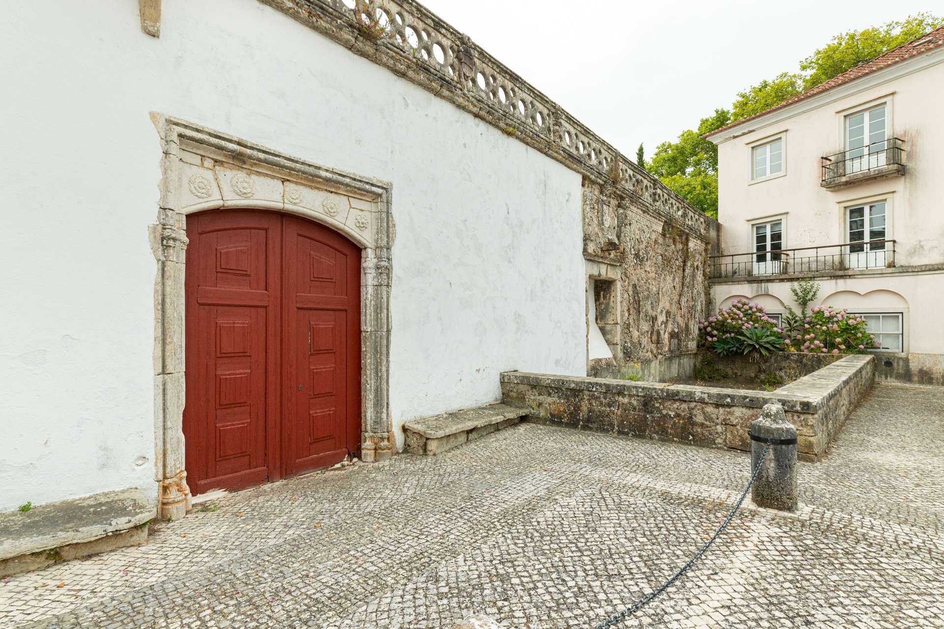 10 Bedroom Home for Sale in Belas, Lisbon, Portugal - 8