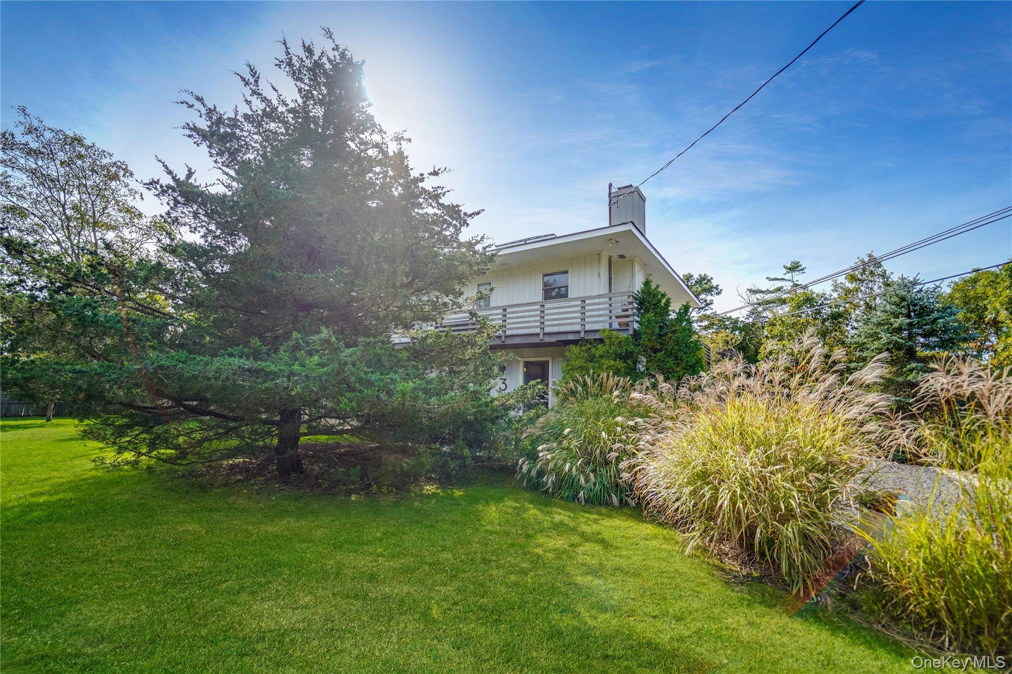 Casa de 2 Dormitorios Frente al Mar en Venta en Hampton Bays - Nueva York - EE. UU. - 3