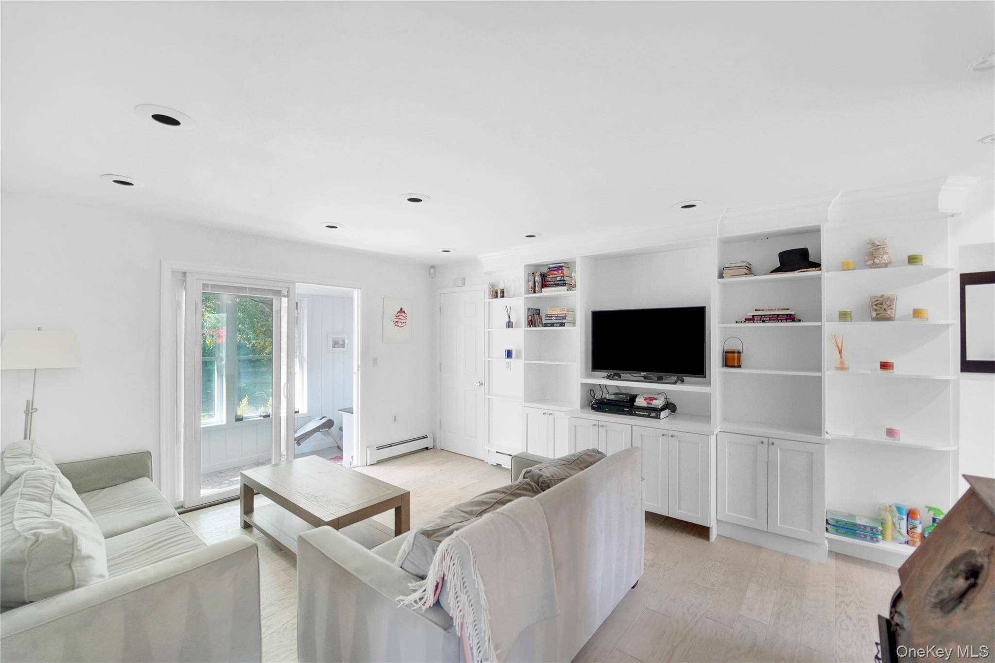 Casa de 2 Dormitorios Frente al Mar en Venta en Hampton Bays - Nueva York - EE. UU. - 7