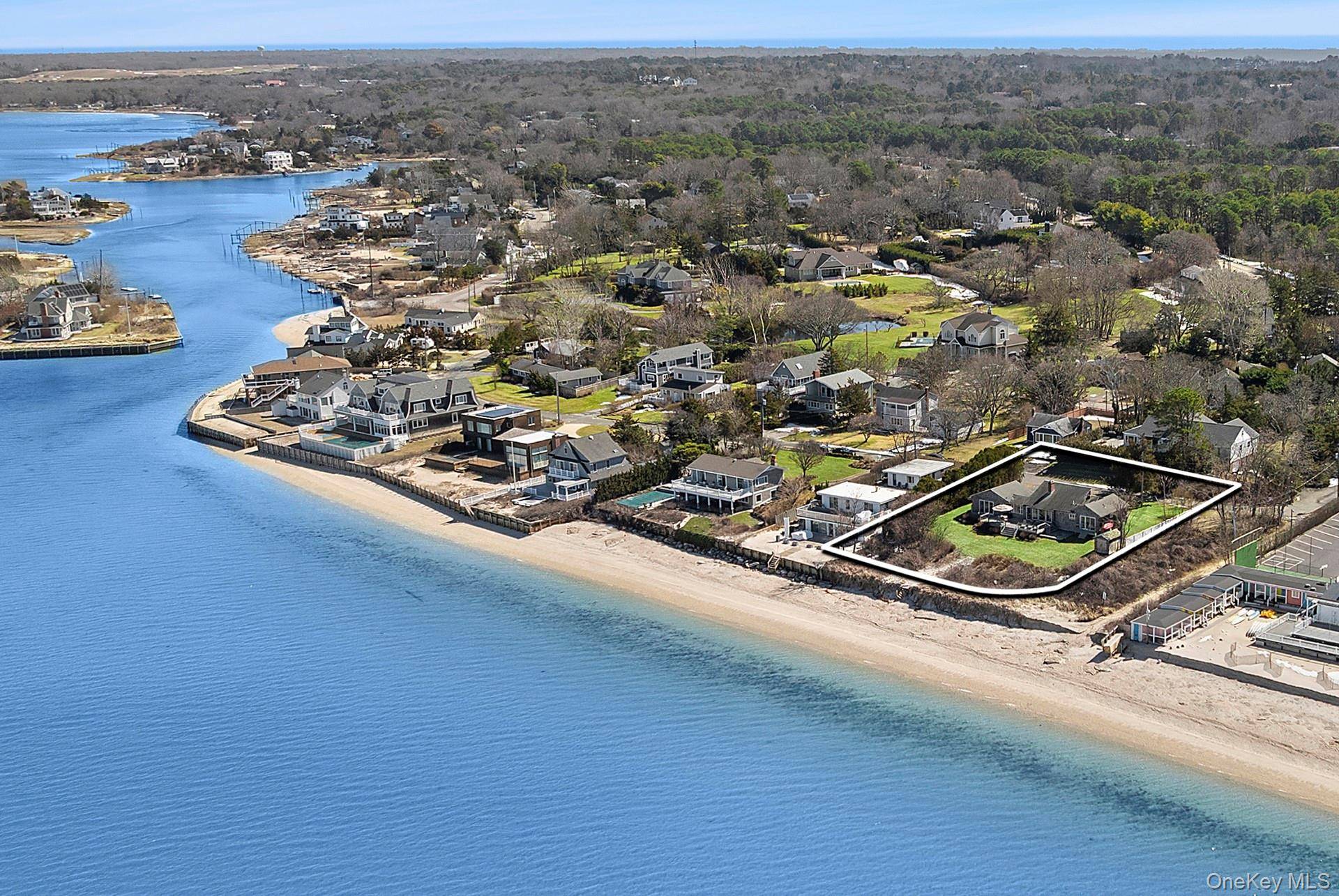 Casa com 2 Quartos à Beira-Mar à Venda em Hampton Bays - Nova Iorque - EUA - 3
