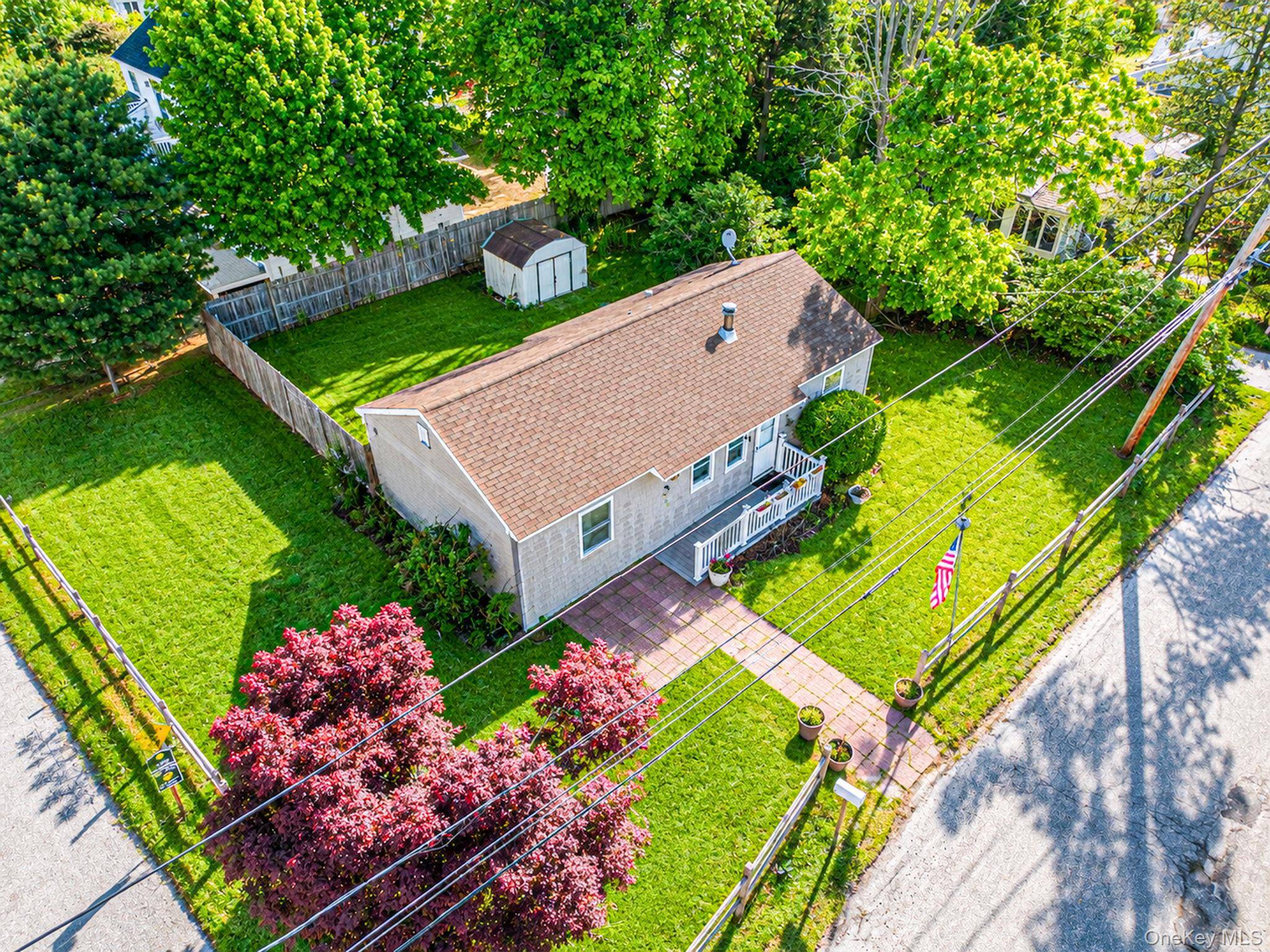 Casa com 2 Quartos à Venda em Hampton Bays - Nova Iorque - EUA - 2