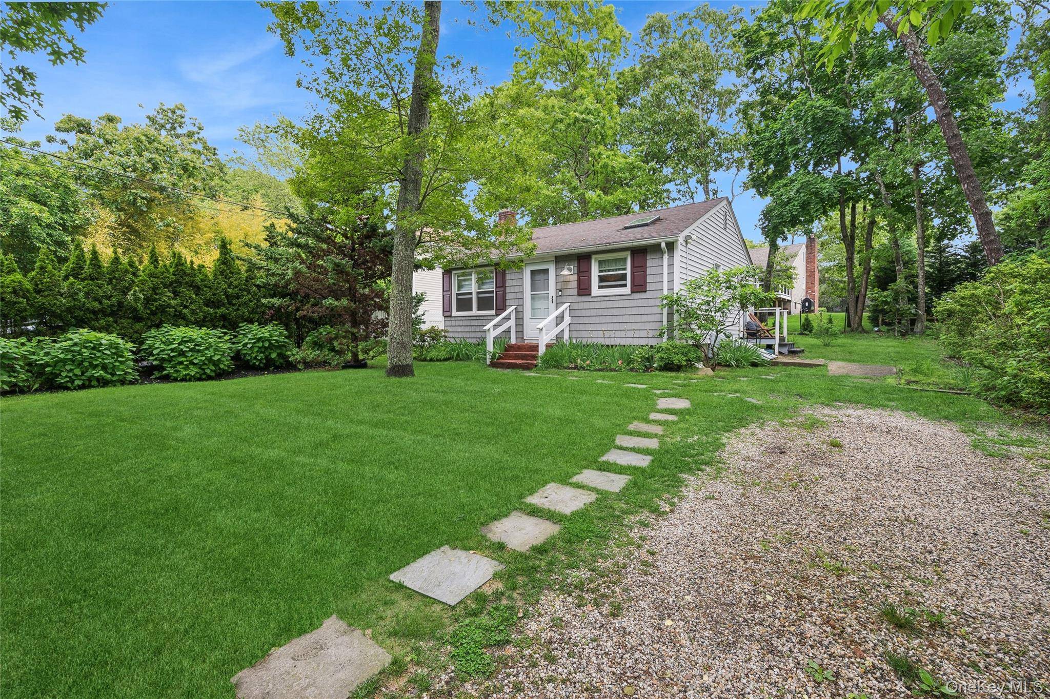 Casa de 2 Dormitorios en Venta en Hampton Bays - Nueva York - EE. UU. - 2