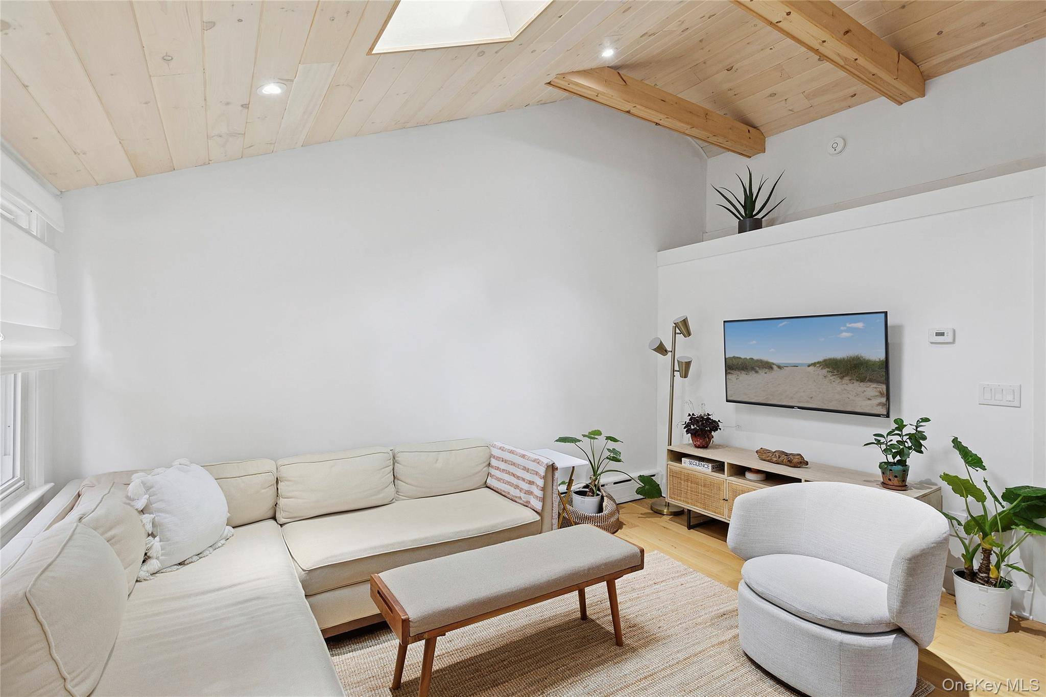Casa de 2 Dormitorios en Venta en Hampton Bays - Nueva York - EE. UU. - 3