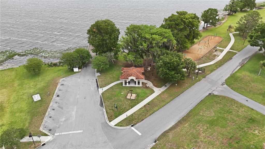 Casa com 2 Quartos à Venda em Howey In The Hills - Flórida - EUA - 3